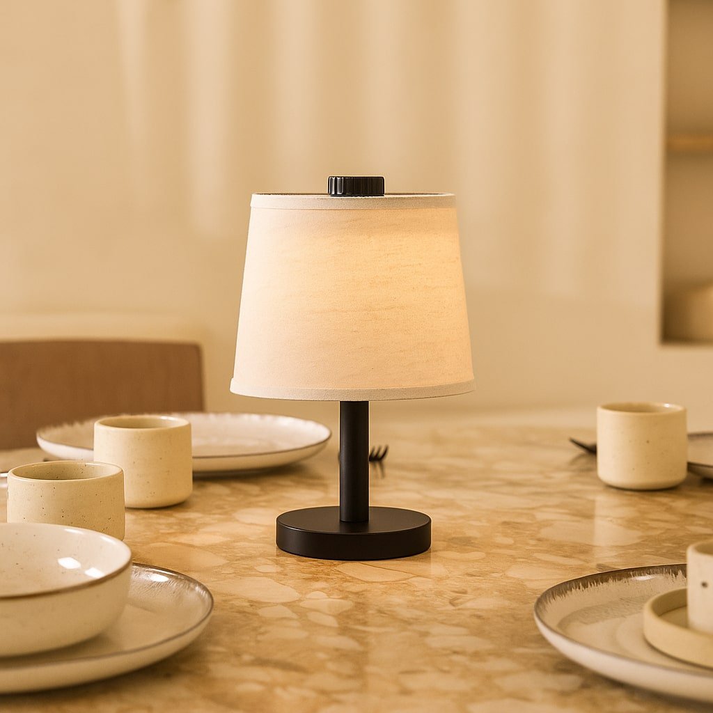 Rover zwarte houten lamp - oplaadbare, draadloze en dimbare schaduw Tavellio - Amsterdam