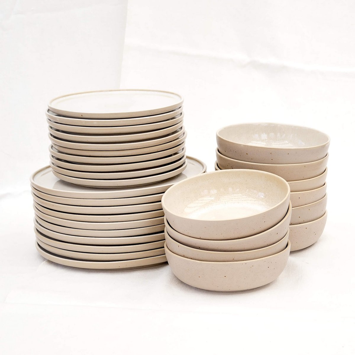 Serviesset Eelina – beige steengoed EDDA Stoneware