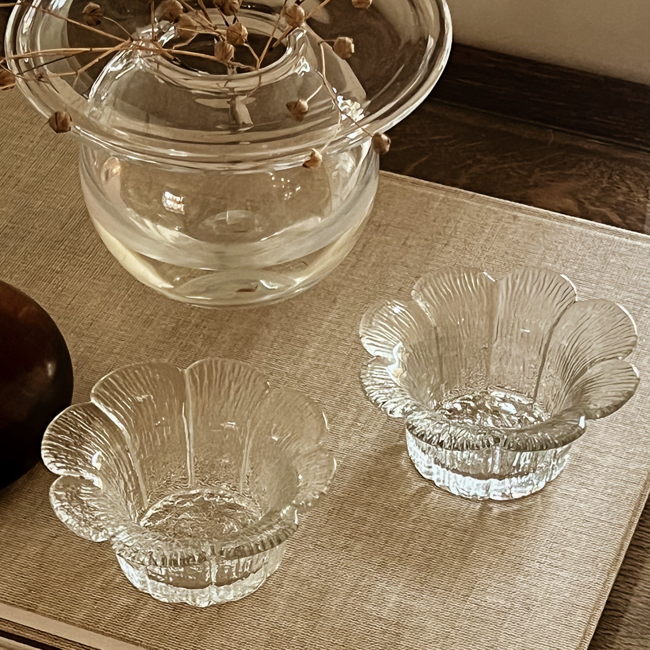 set van 2 glazen waxinelichthouders – terälehti – mäntsälän lasisepät – pre-loved Noii HOME