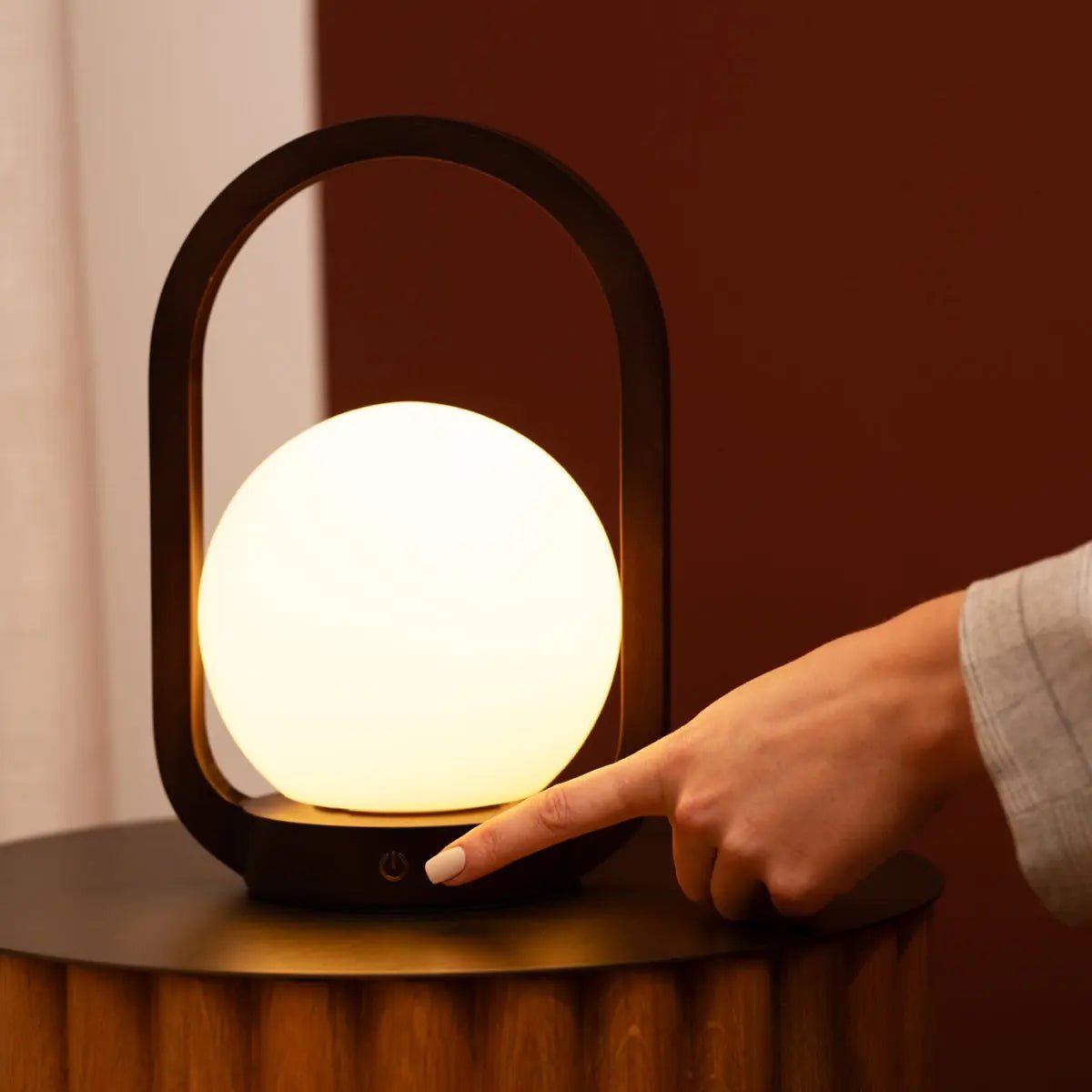 Skye Donkerbruine Houten Snoerloze Lamp | Oplaadbaar en dimbaar ontwerp Tavellio - Amsterdam