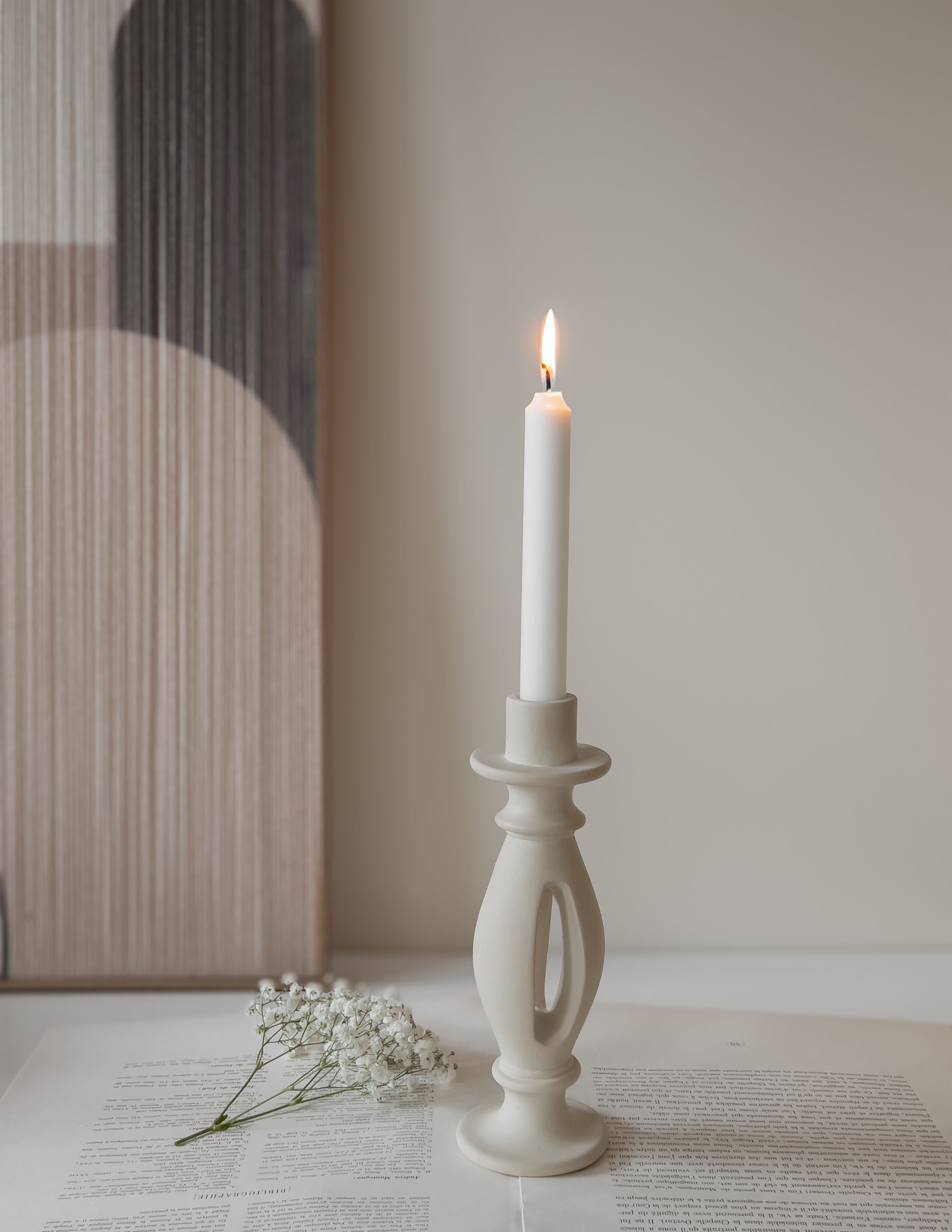 stenen kandelaar – off-white – organische vorm – pre-loved Noii HOME