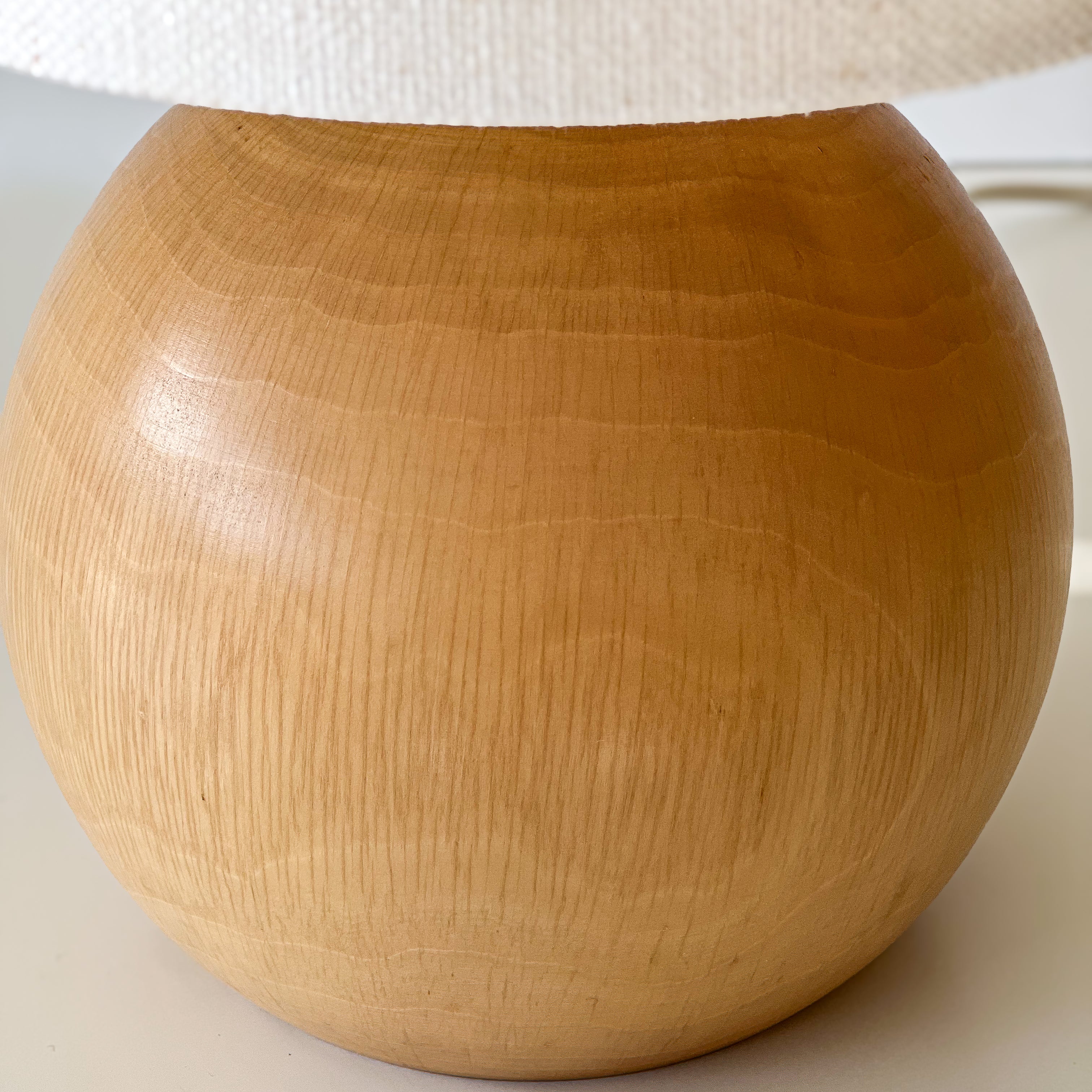 Tafellamp – massief hout & linnenlook Noii HOME