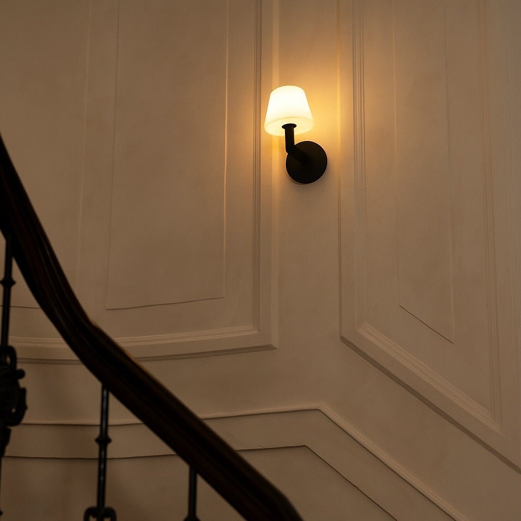 Ted Black houten oplaadbare wandlamp | Draadloze en dimbare verlichting Tavellio - Amsterdam