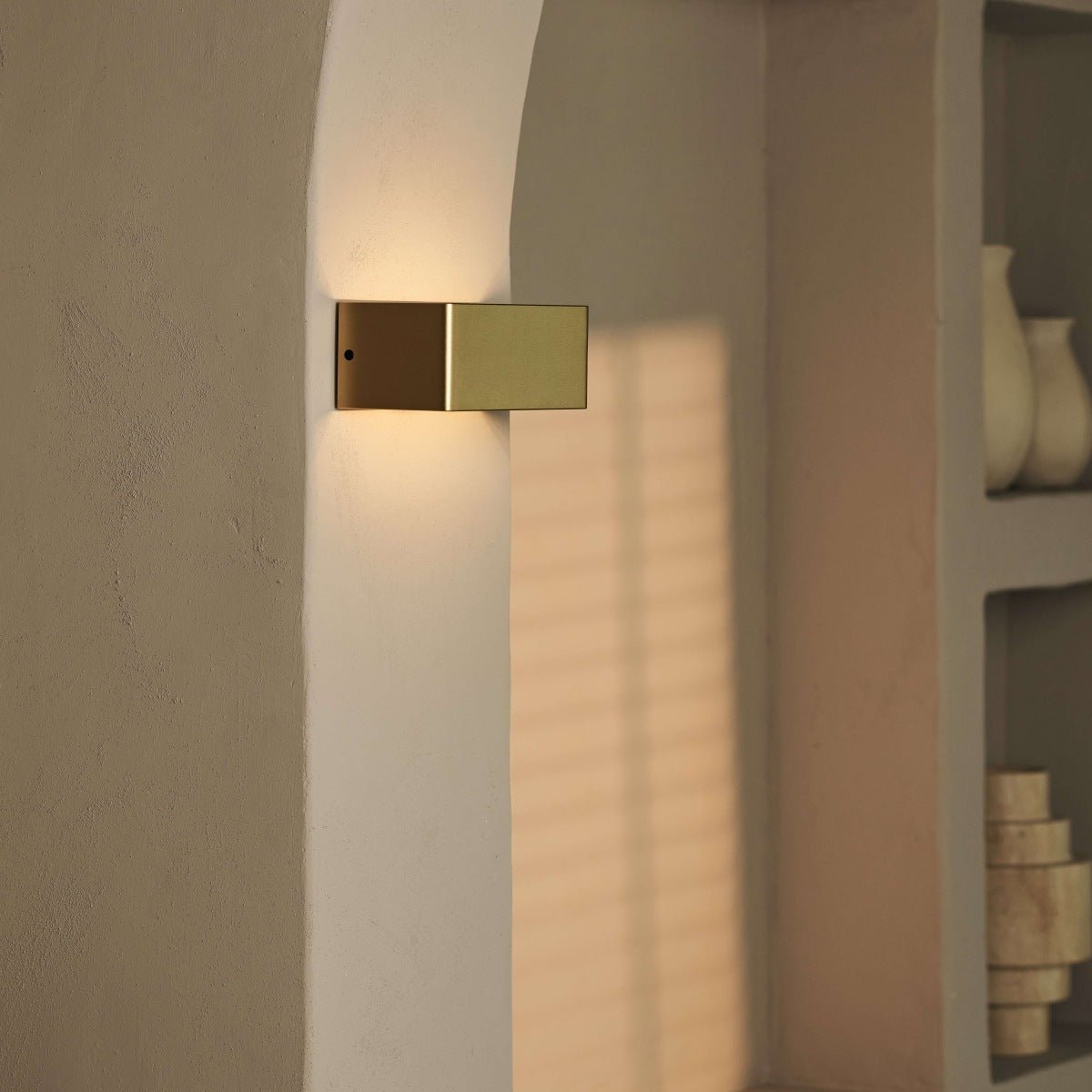 tessa wandlamp – goud – draadloos - dimbaar – incl. afstandsbediening - tavellio Tavellio - Amsterdam
