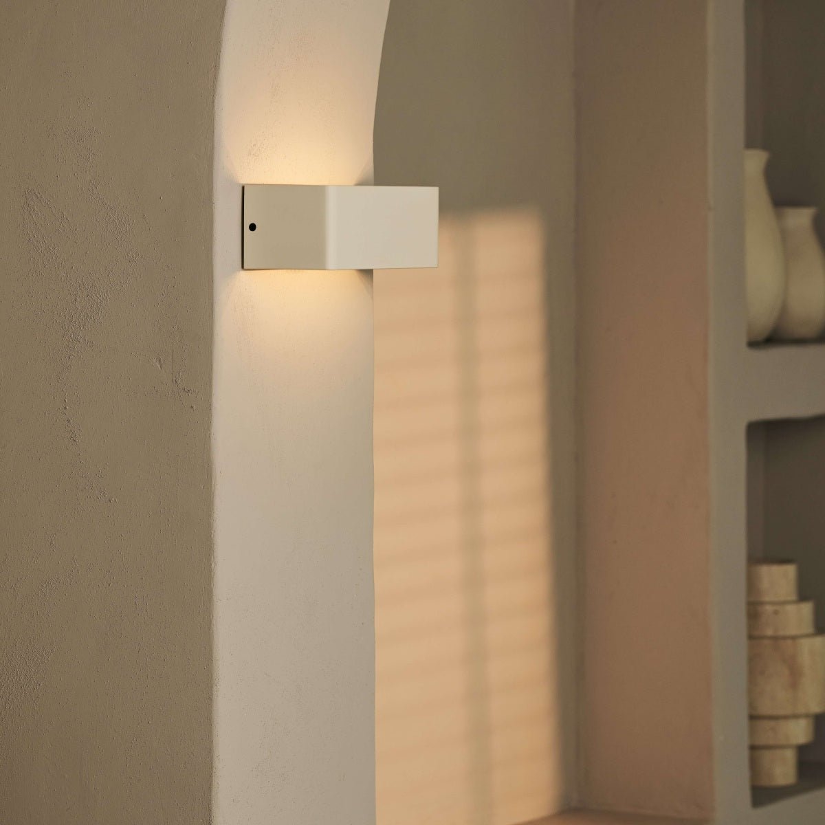 tessa wandlamp – vanille – draadloos - dimbaar –  inclusief afstandsbediening - tavellio Tavellio - Amsterdam