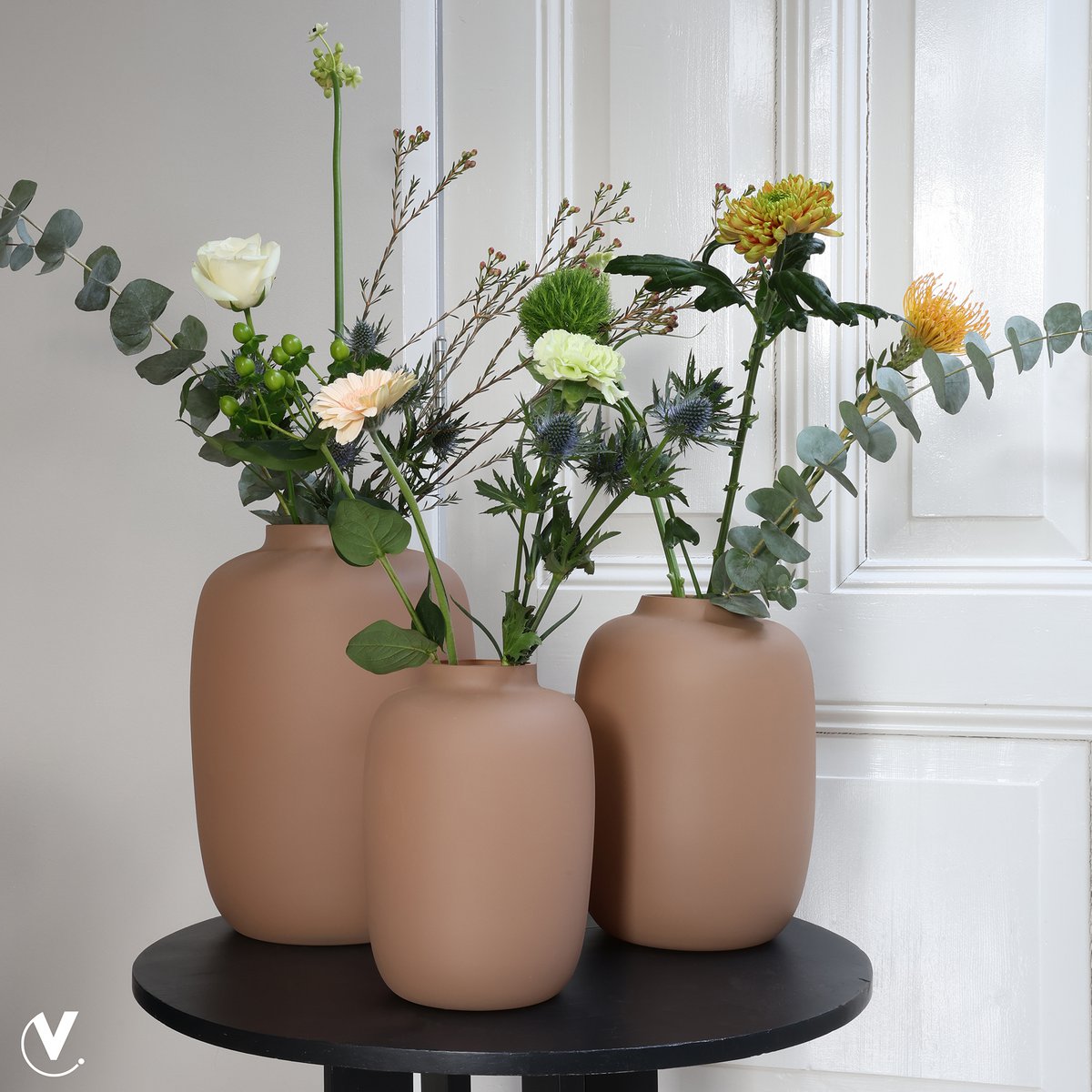 VAAS - Artic Matte Sand Vase The World