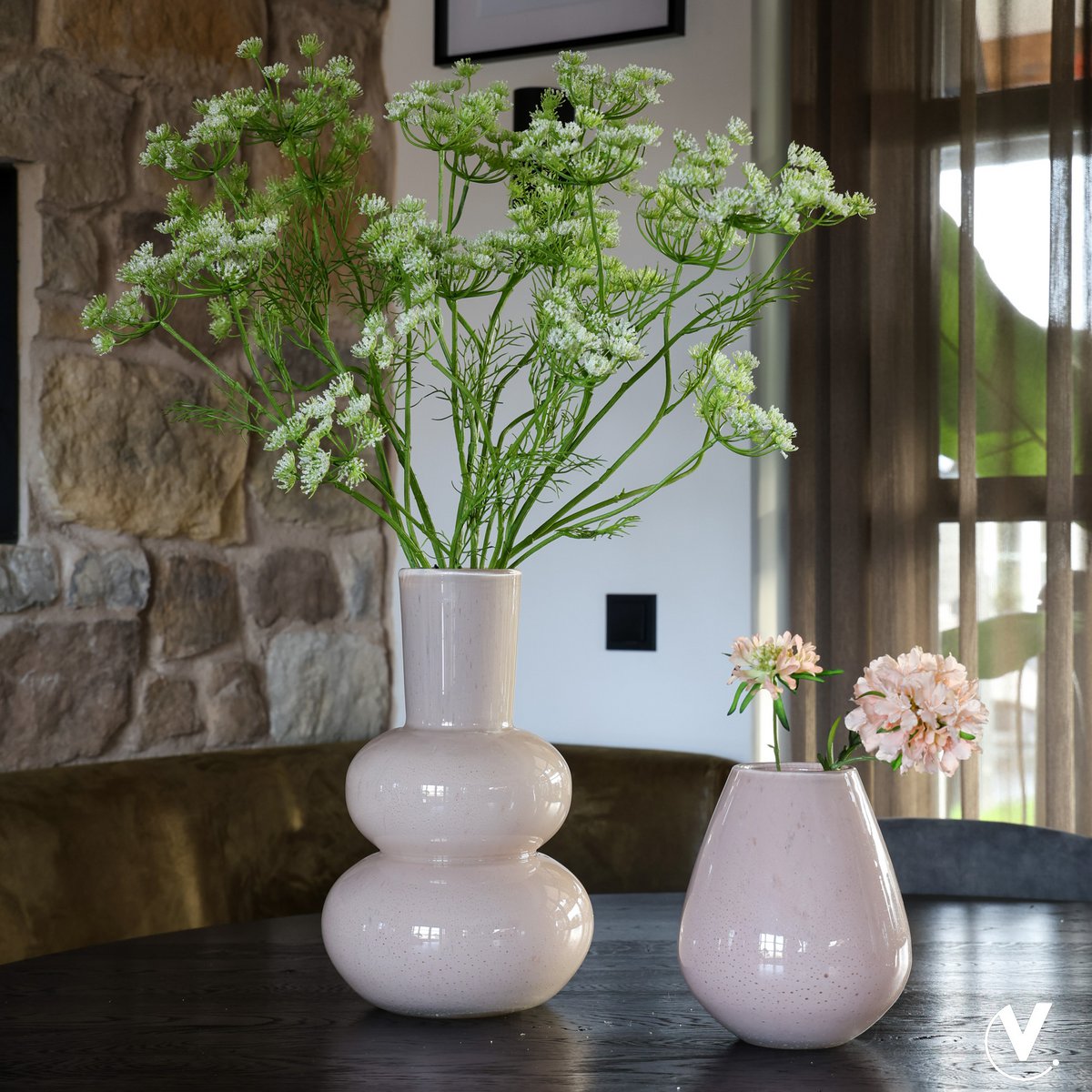 Vaas - Lindi Elite ivory Vase The World
