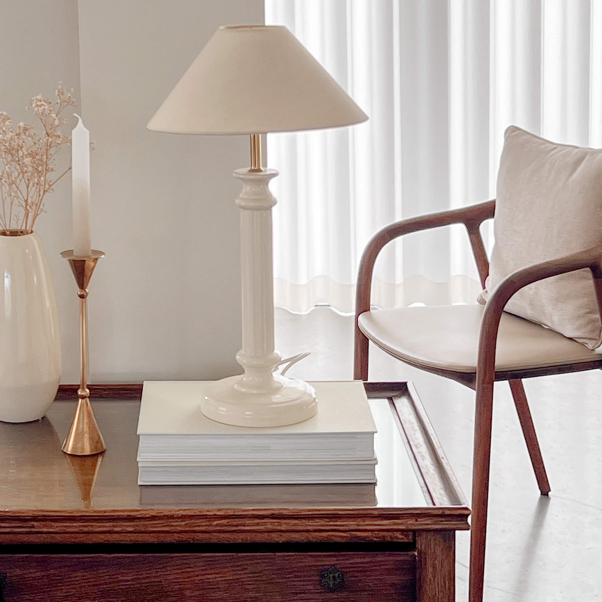 vintage lamp - porseleinen voet met messing details -créme Noii home