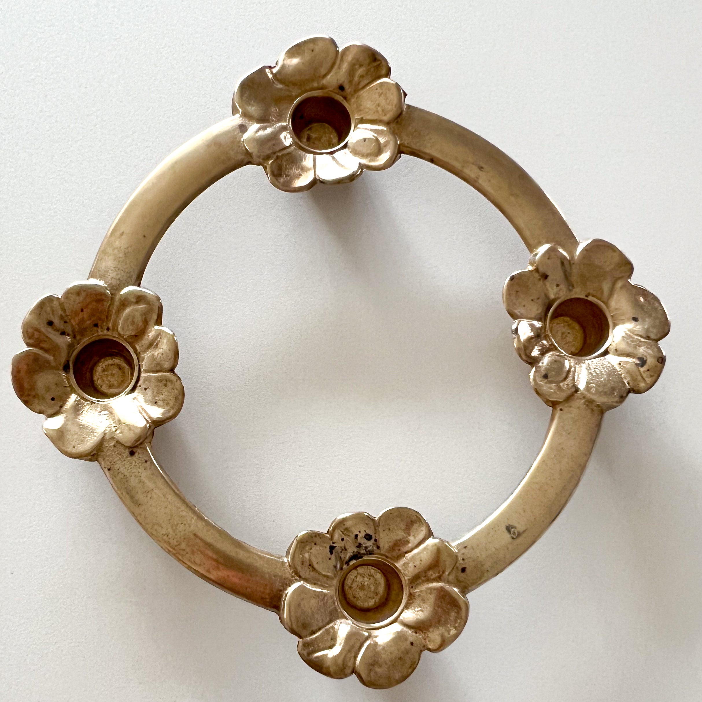 vintage messing kandelaar - advent - met bloemvormige houders Noii HOME