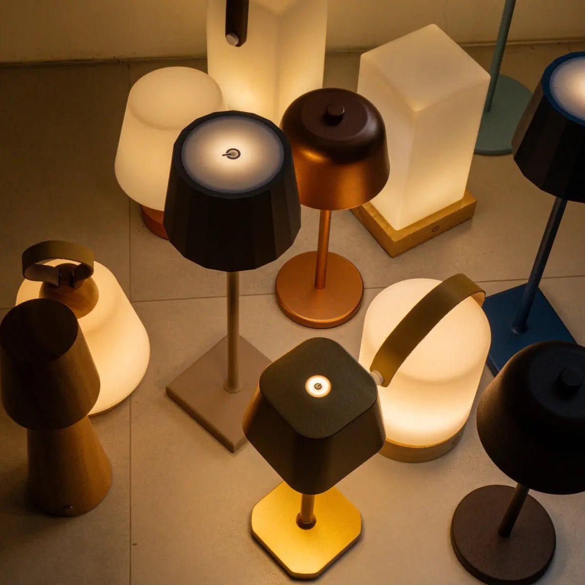 William Koala Brown oplaadbare ijzeren tafellamp – dimbaar, opladen via USB-C, batterijduur van 120 uur Tavellio - Amsterdam