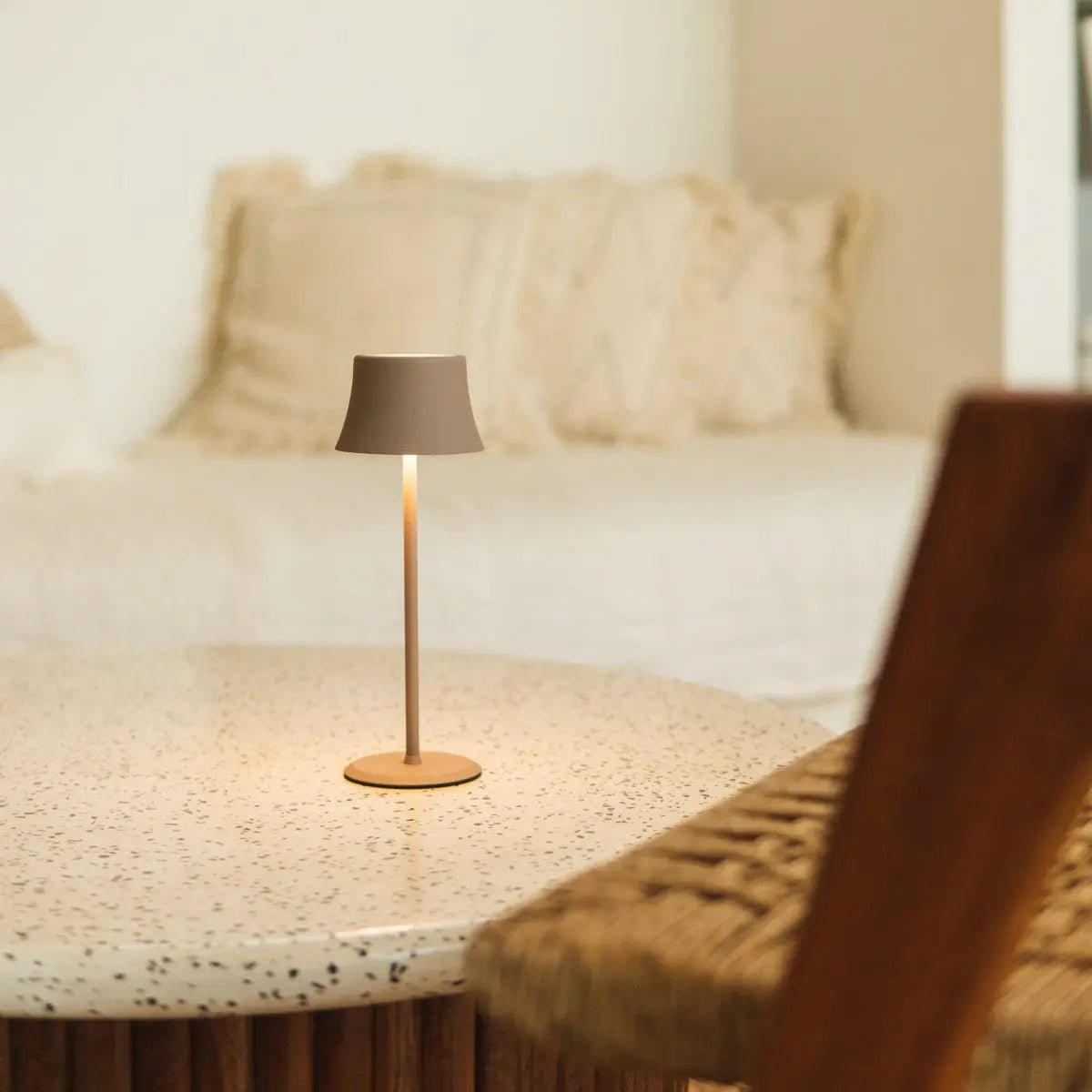 Willy Mini Koala Bruin Oplaadbare Tafellamp – Snoerloos, Dimbaar, 60 uur Batterij Tavellio - Amsterdam