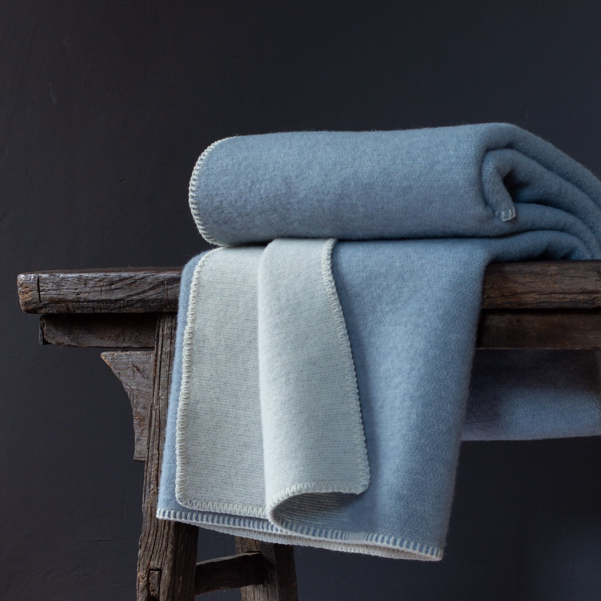 Wollen beddeken BLAUW FOG - 100% Nieuw-Zeelandse wol MoST Blankets