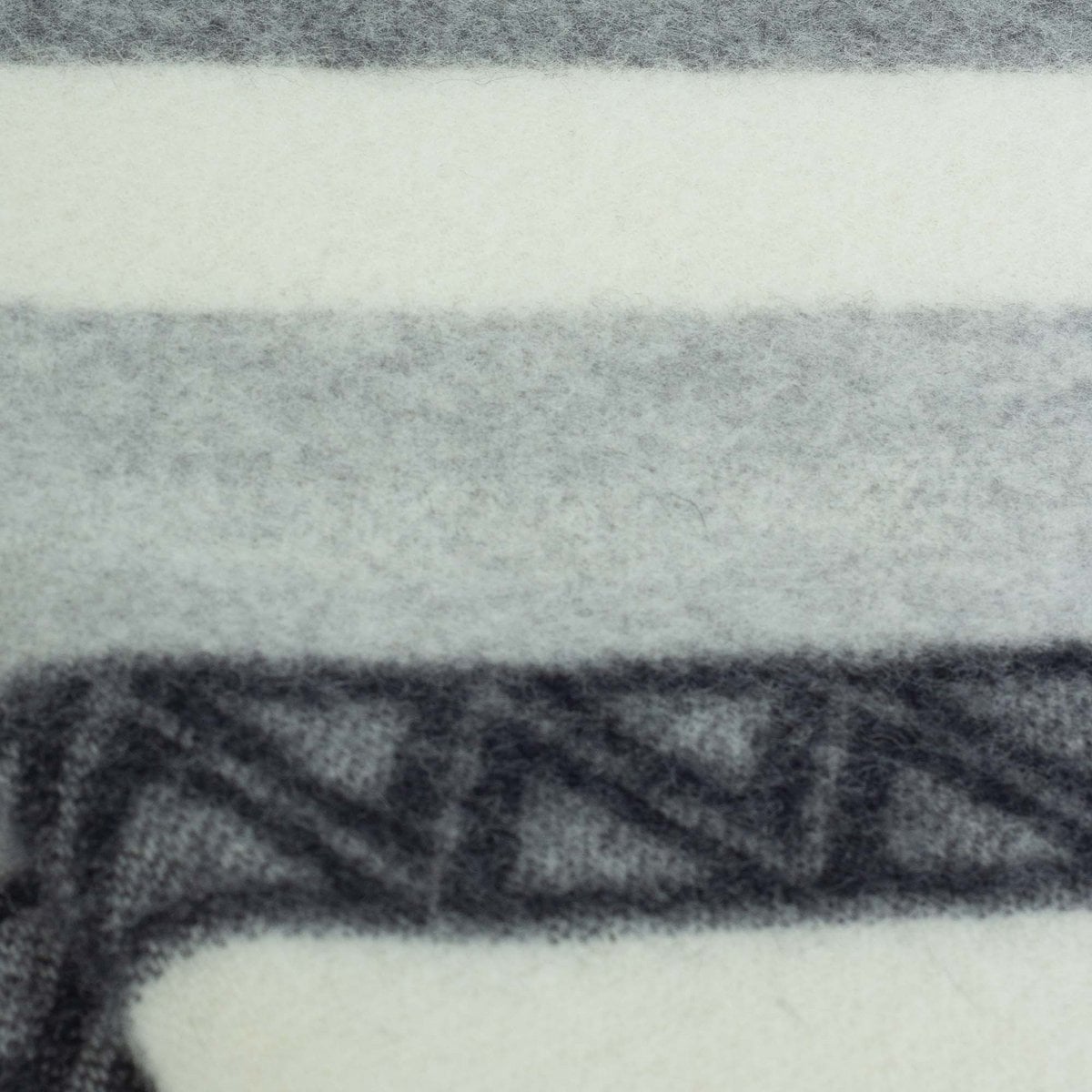 Wollen deken TRIANGEL grijs MoST Blankets