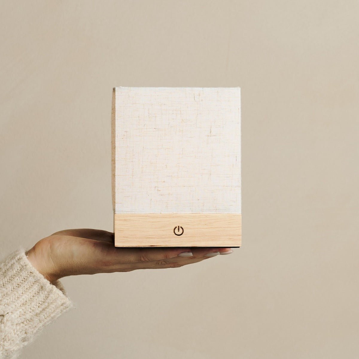 Zano lichtbruine draadloze lamp met hout en linnen - stemmingsverlichting, LED -tafellamp met batterij Tavellio - Amsterdam