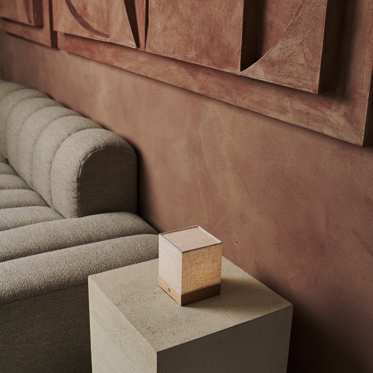 Zano lichtbruine draadloze lamp met hout en linnen - stemmingsverlichting, LED -tafellamp met batterij Tavellio - Amsterdam