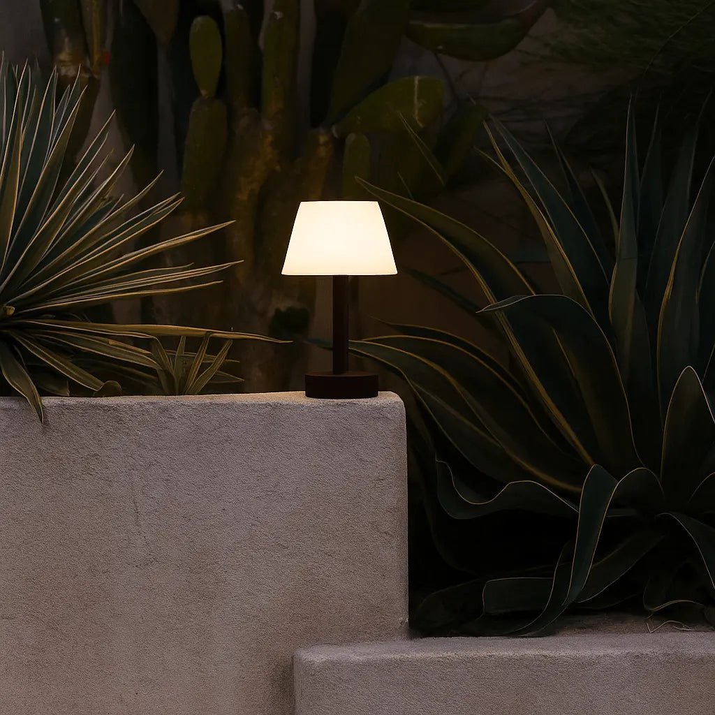 Zoë Donkerbruine Houten Oplaadbare Tafellamp | Dimbaar, USB-C, batterijduur van 80 uur Tavellio - Amsterdam