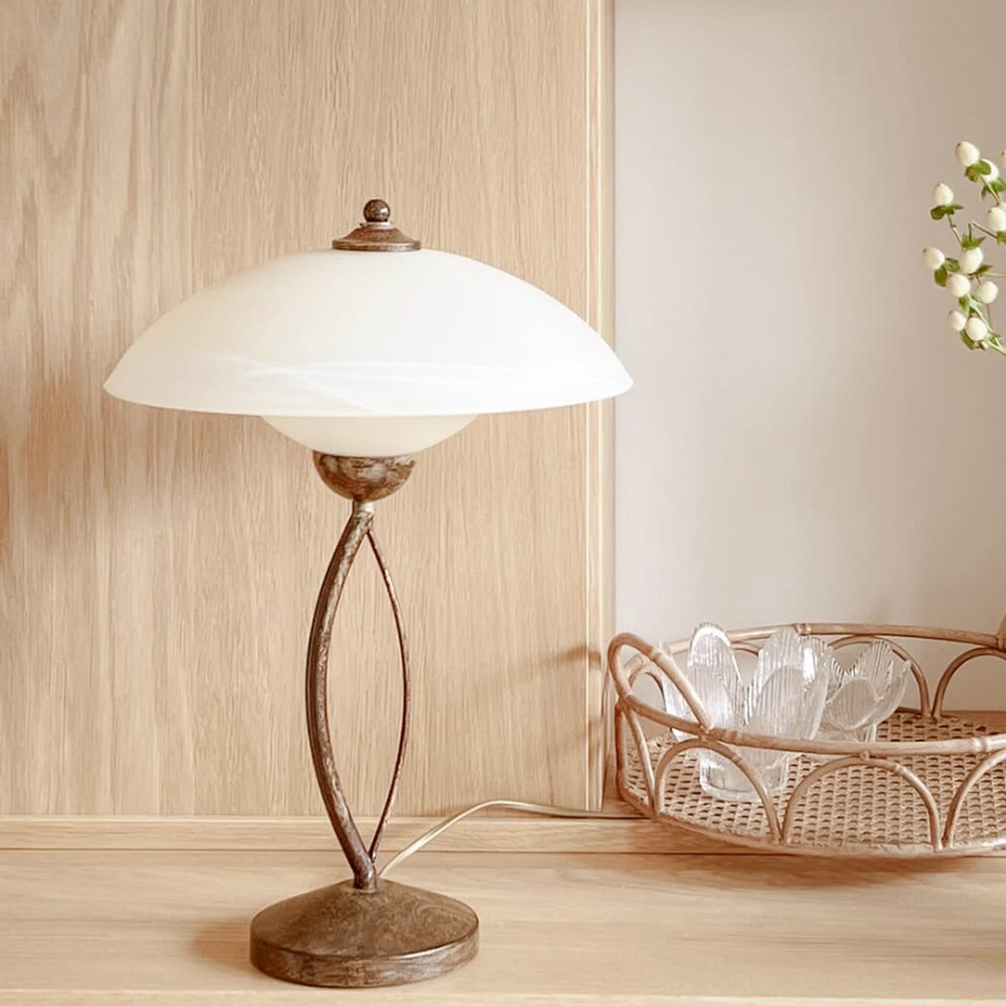 pre-loved - table lamp