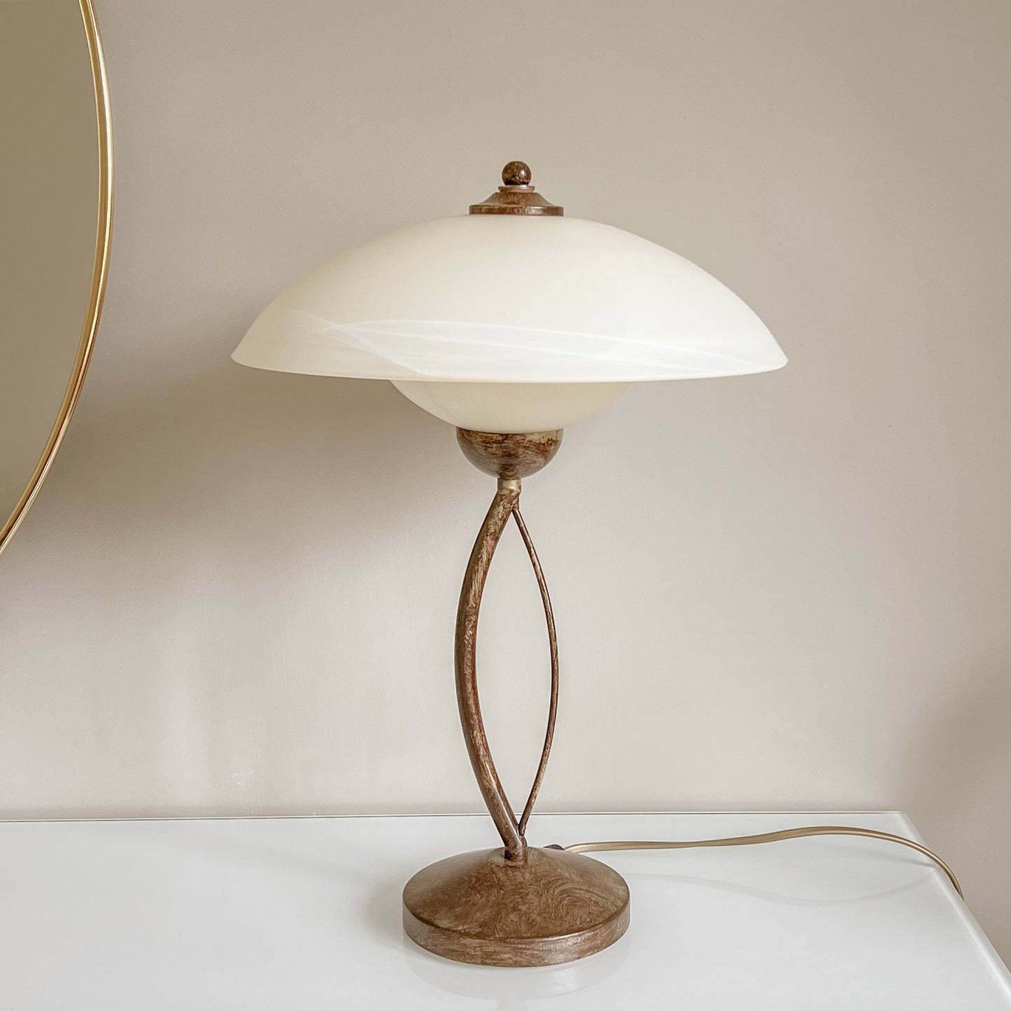 pre-loved - table lamp