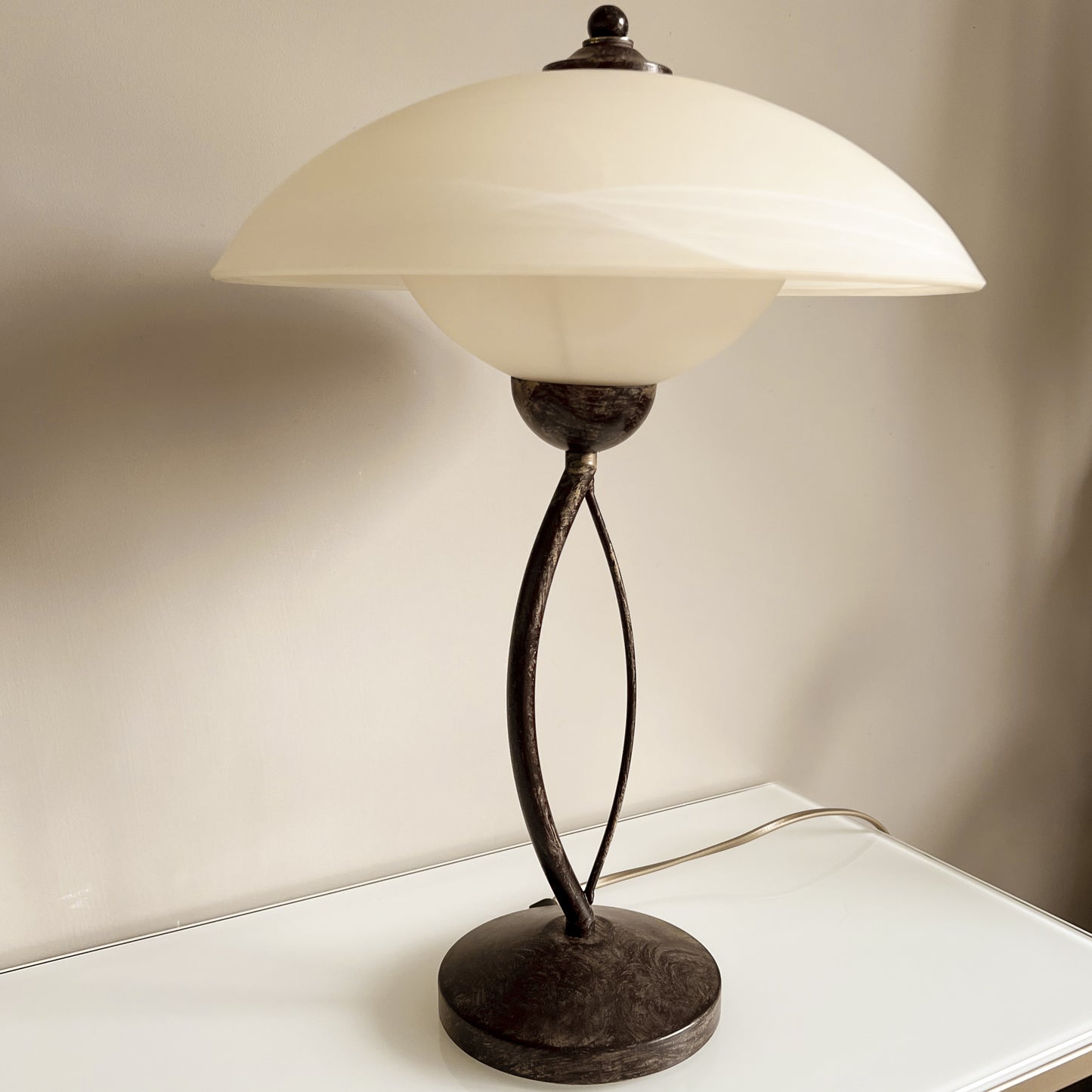 pre-loved - table lamp