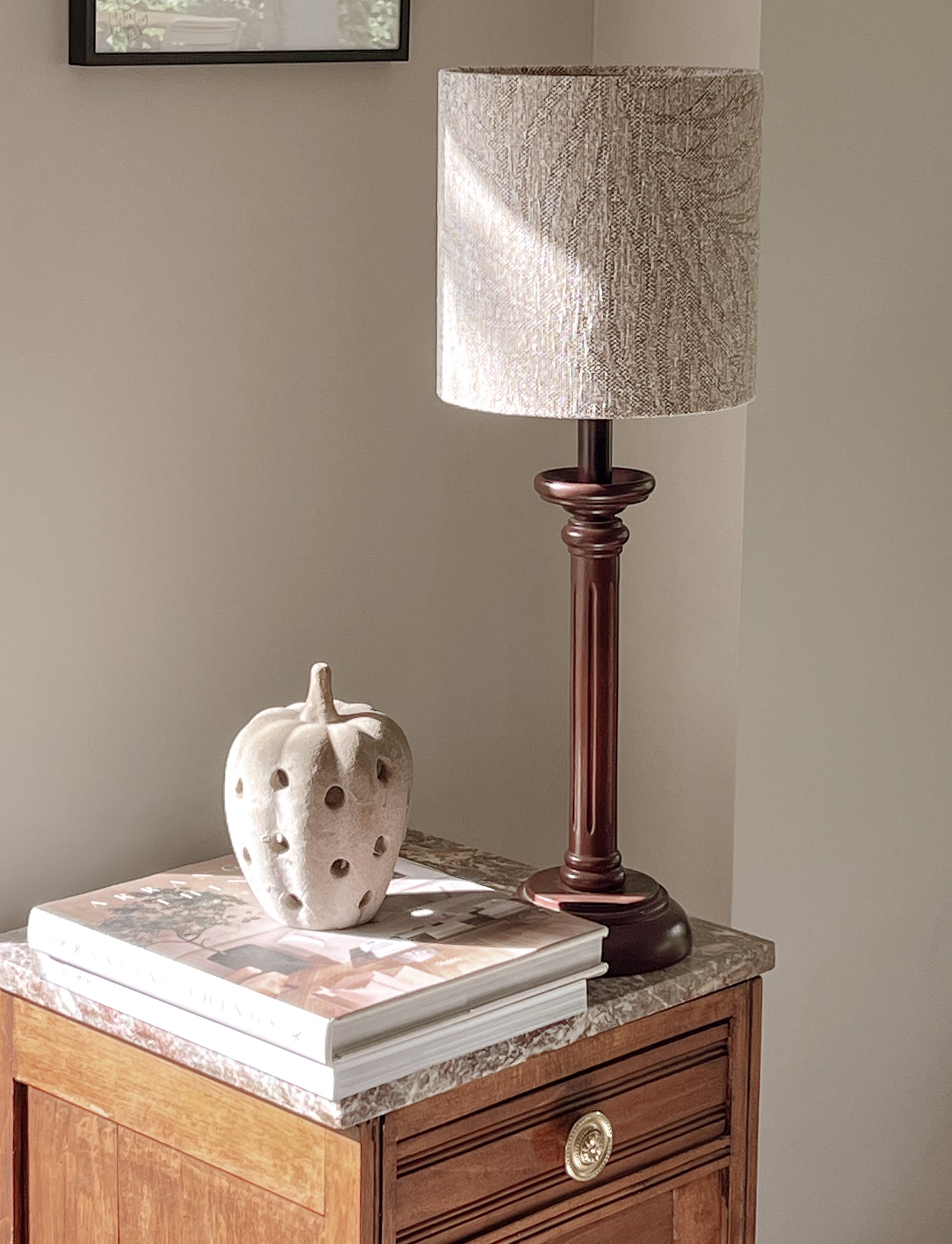 pre-loved - atmospheric table lamp - lampshade leaves - wood