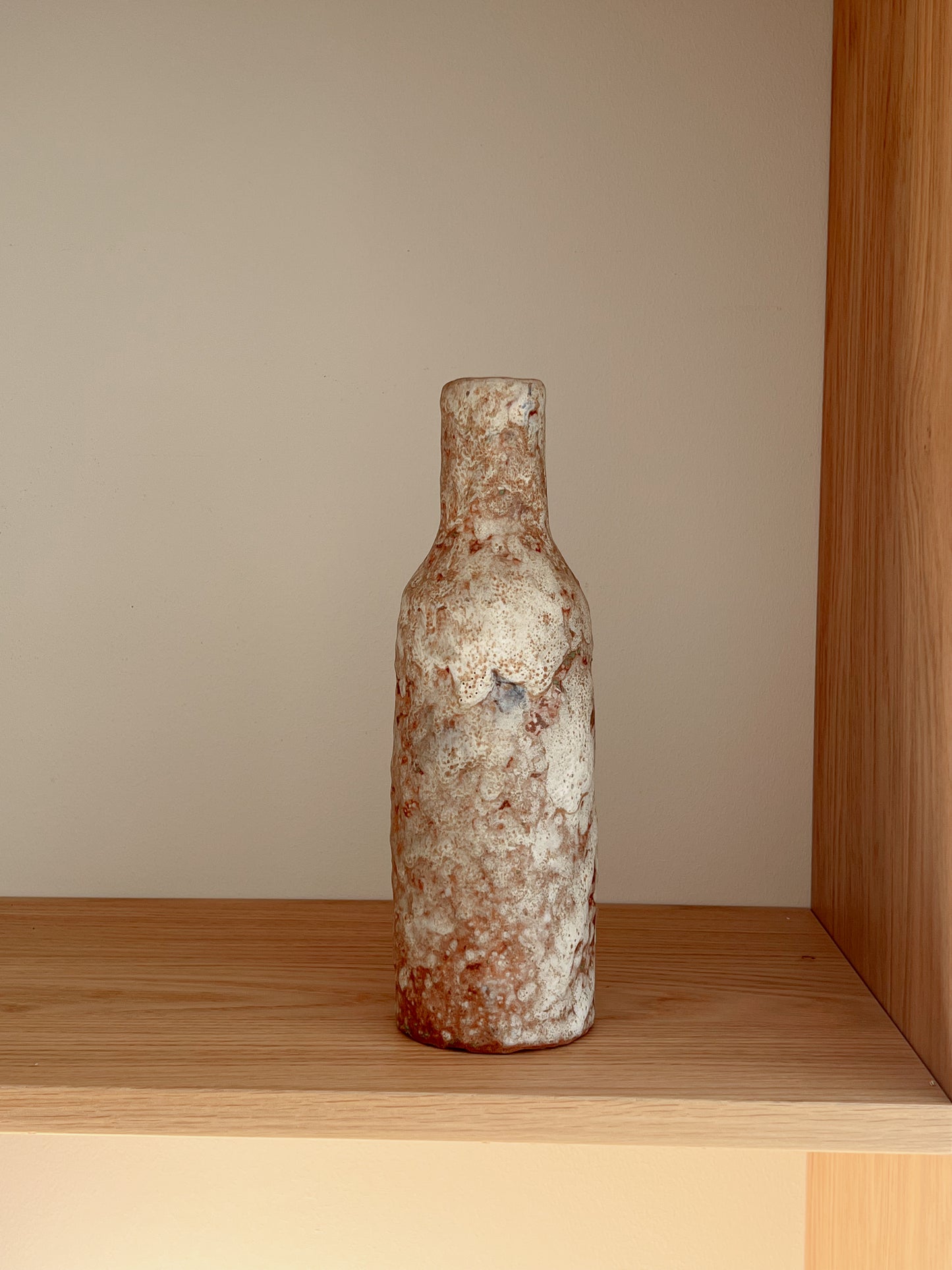 pre-loved - vase texture