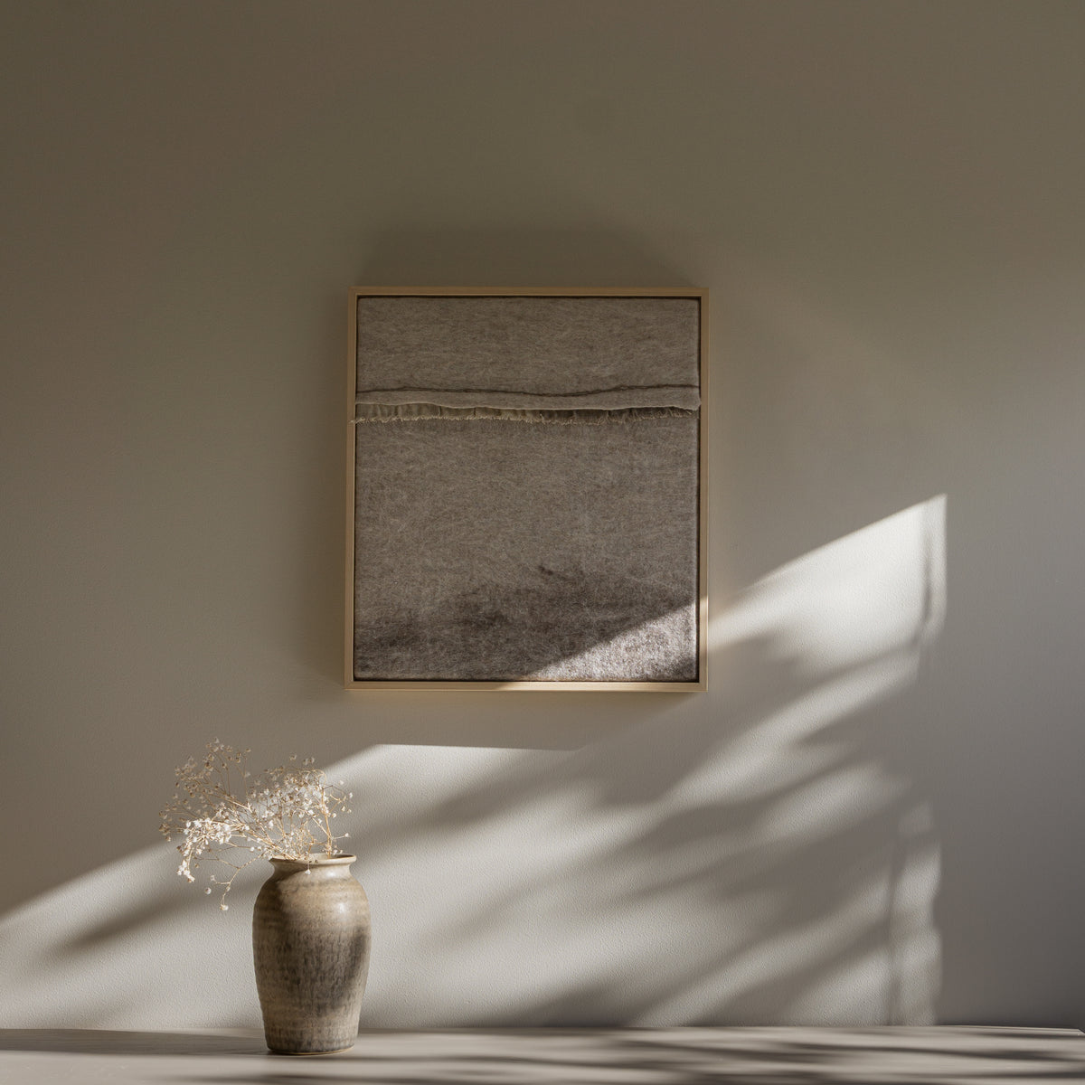Imperfectus XIV – vilten wandkunst | Vilt & Vlow | 43 × 48 cm