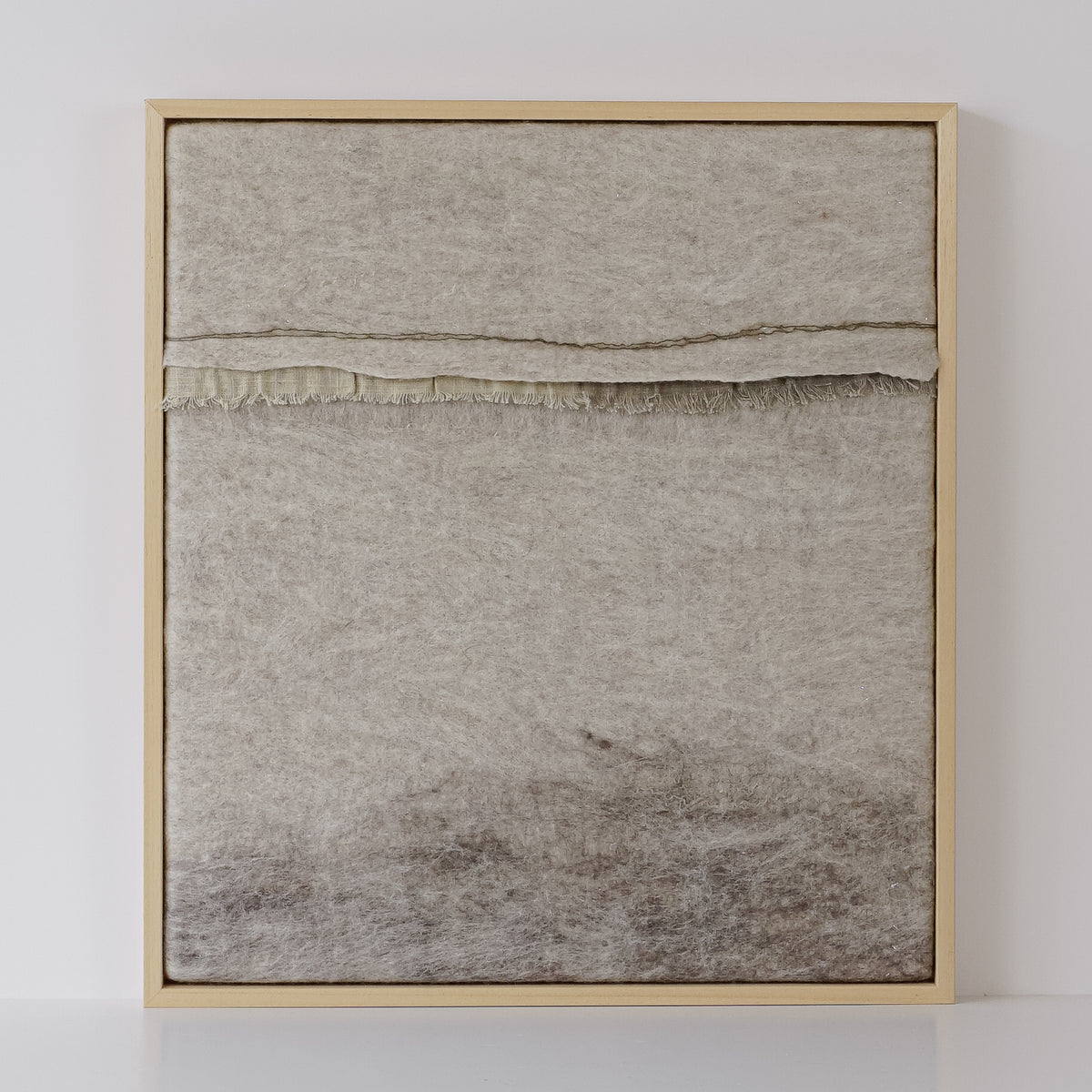 Imperfectus XIV – vilten wandkunst | Vilt & Vlow | 43 × 48 cm