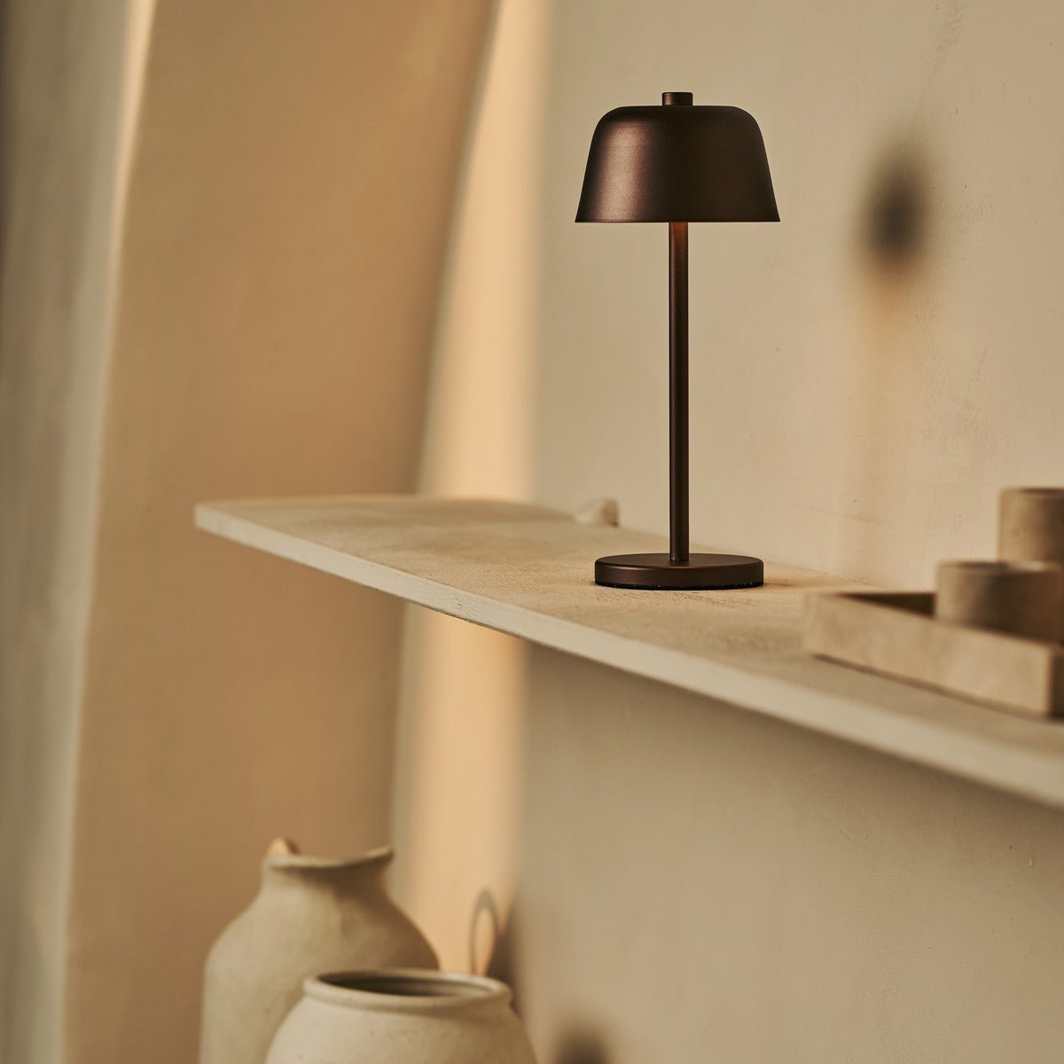 Anton Espresso Brown oplaadbare tafellamp | Stijlvolle en draadloze verlichting Tavellio - Amsterdam