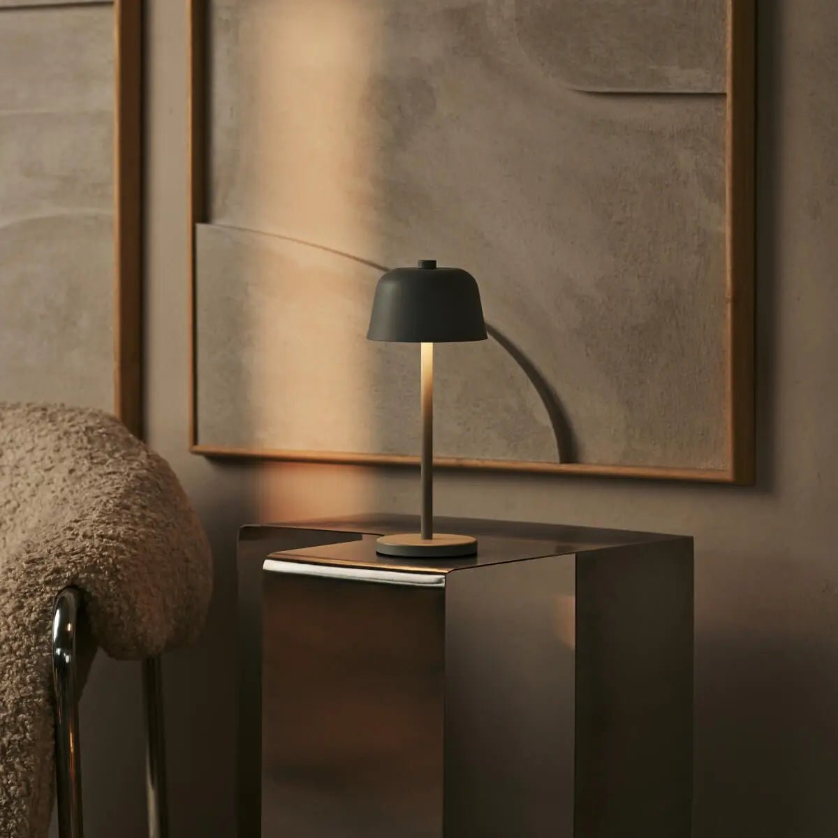 Anton Shadow Gray Oplaadbare tafellamp | Stijlvolle en draadloze verlichting Tavellio - Amsterdam