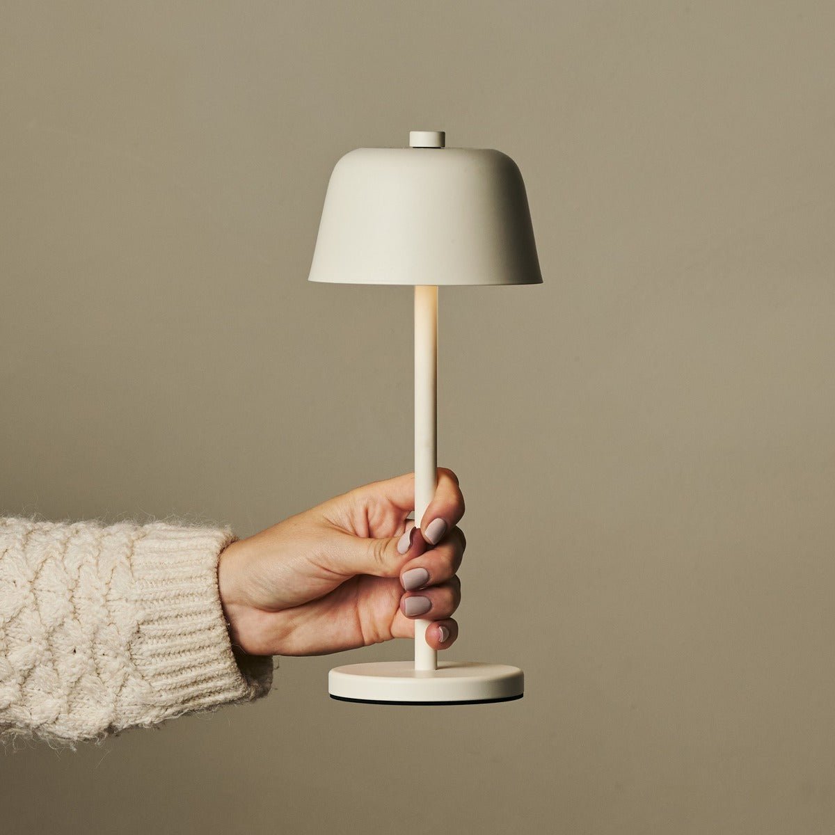 Anton vanille oplaadbare tafellamp | Stijlvolle en draadloze verlichting Tavellio - Amsterdam