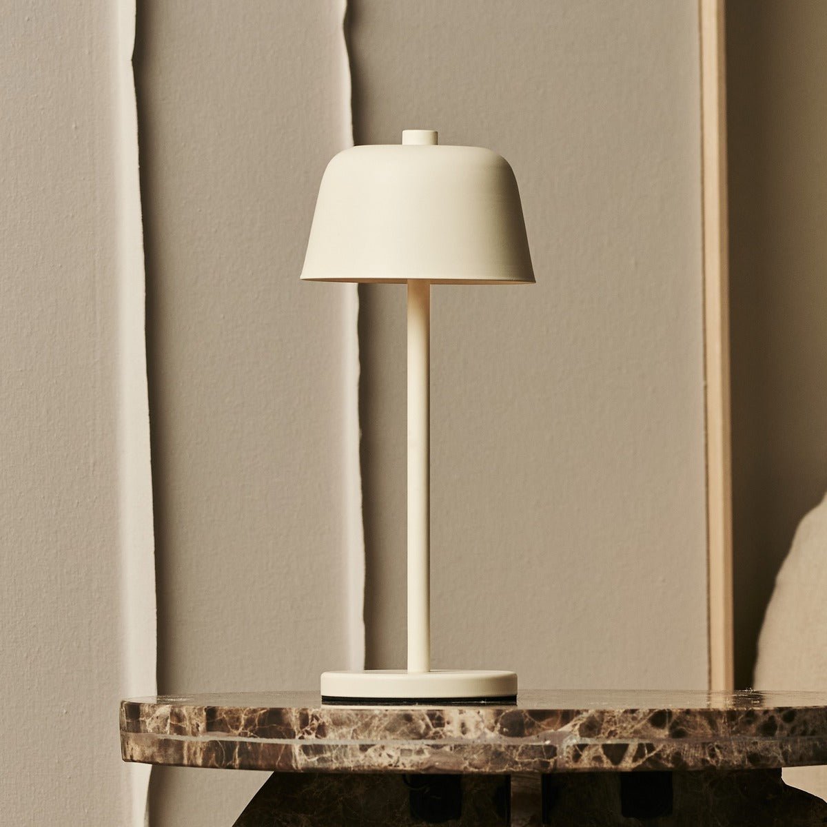 Anton vanille oplaadbare tafellamp | Stijlvolle en draadloze verlichting Tavellio - Amsterdam