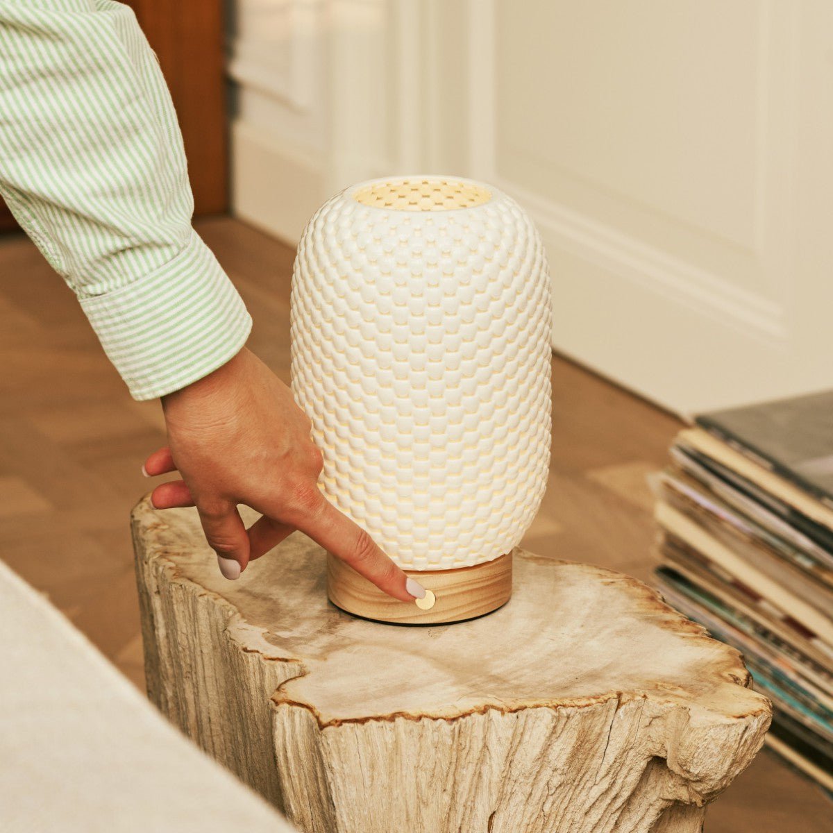 Aurora lichtbruine draadloze tafellamp in 3D-geprinte porselein-oplaadbaar, dimbaar en tot 100 uur licht Tavellio - Amsterdam