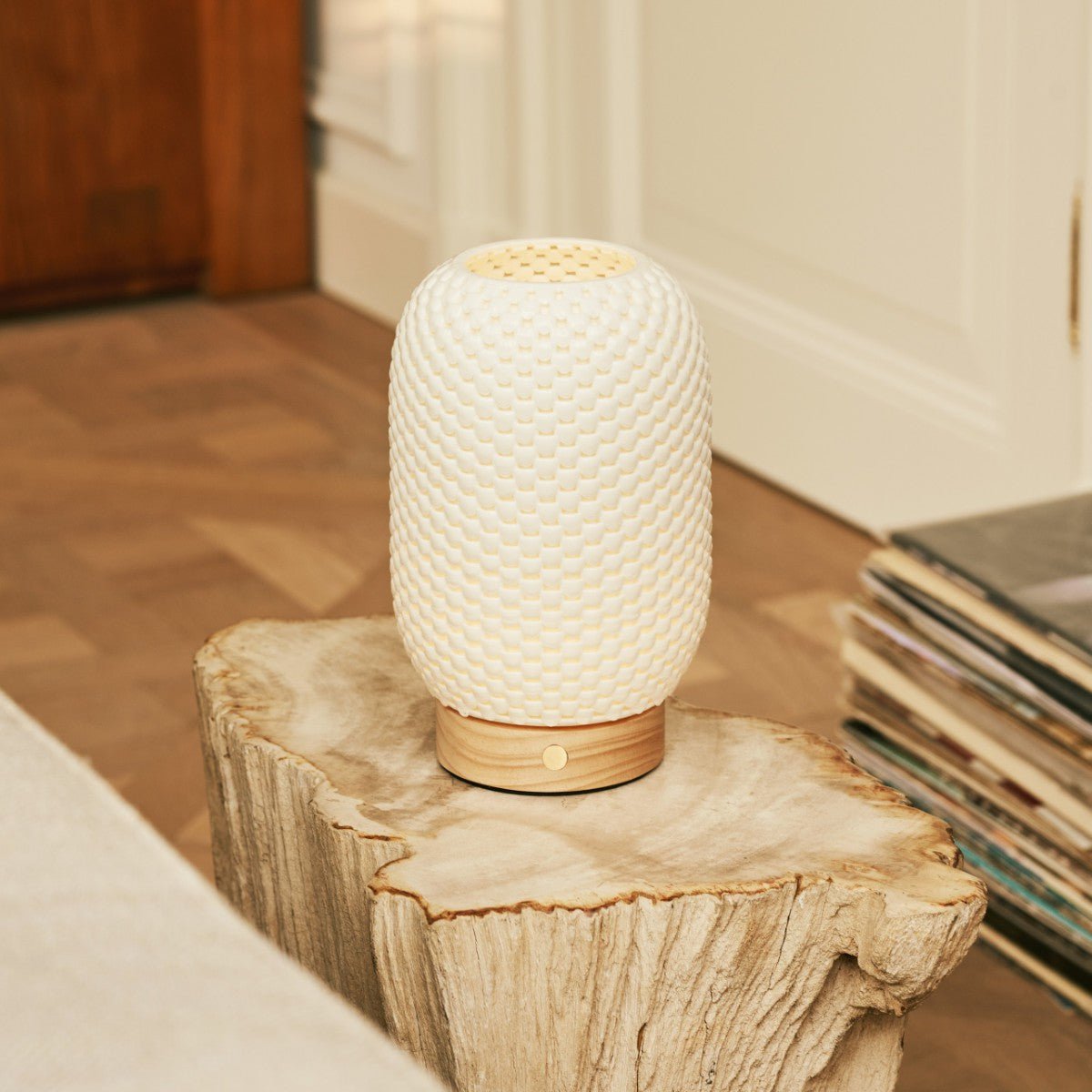 Aurora lichtbruine draadloze tafellamp in 3D-geprinte porselein-oplaadbaar, dimbaar en tot 100 uur licht Tavellio - Amsterdam