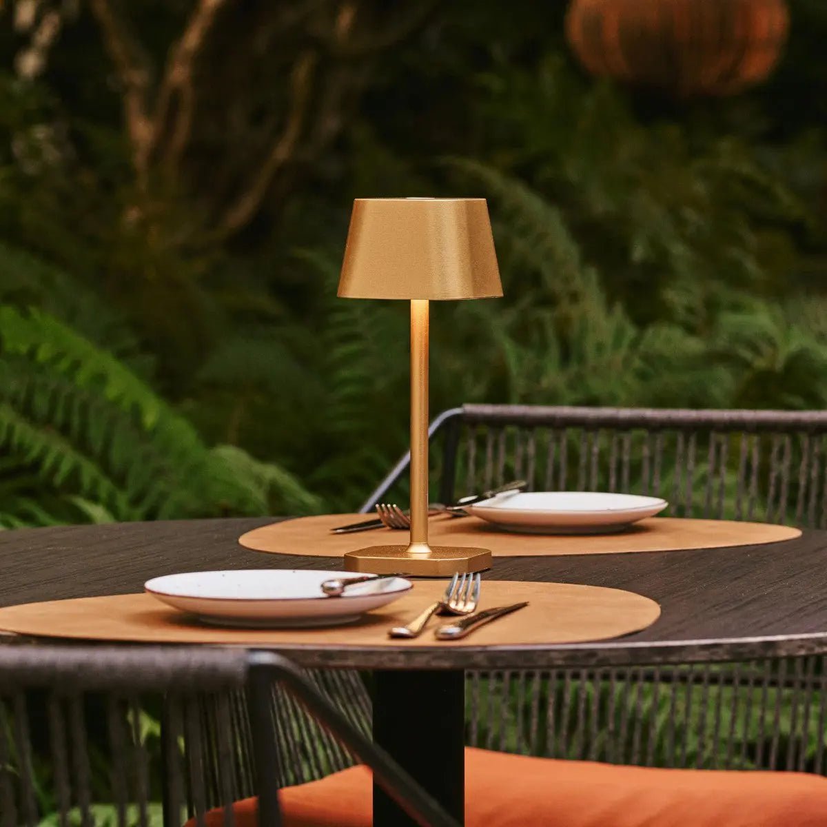 Ava Goud Oplaadbare Tafellamp | Draadloos, dimbaar en stijlvol Tavellio - Amsterdam