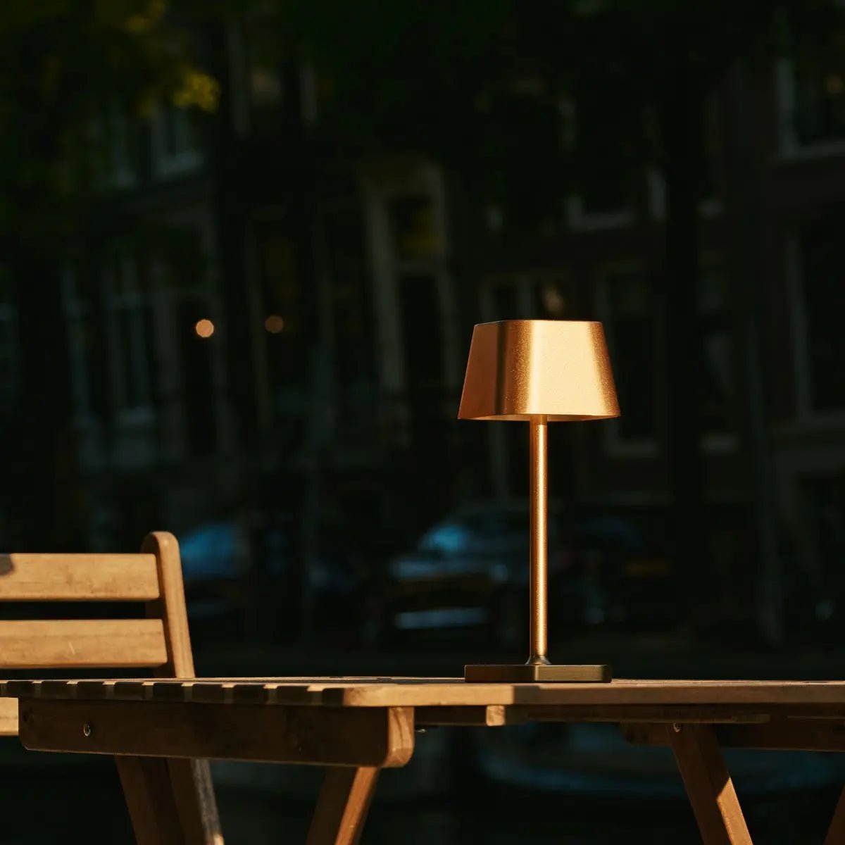 Ava Goud Oplaadbare Tafellamp | Draadloos, dimbaar en stijlvol Tavellio - Amsterdam