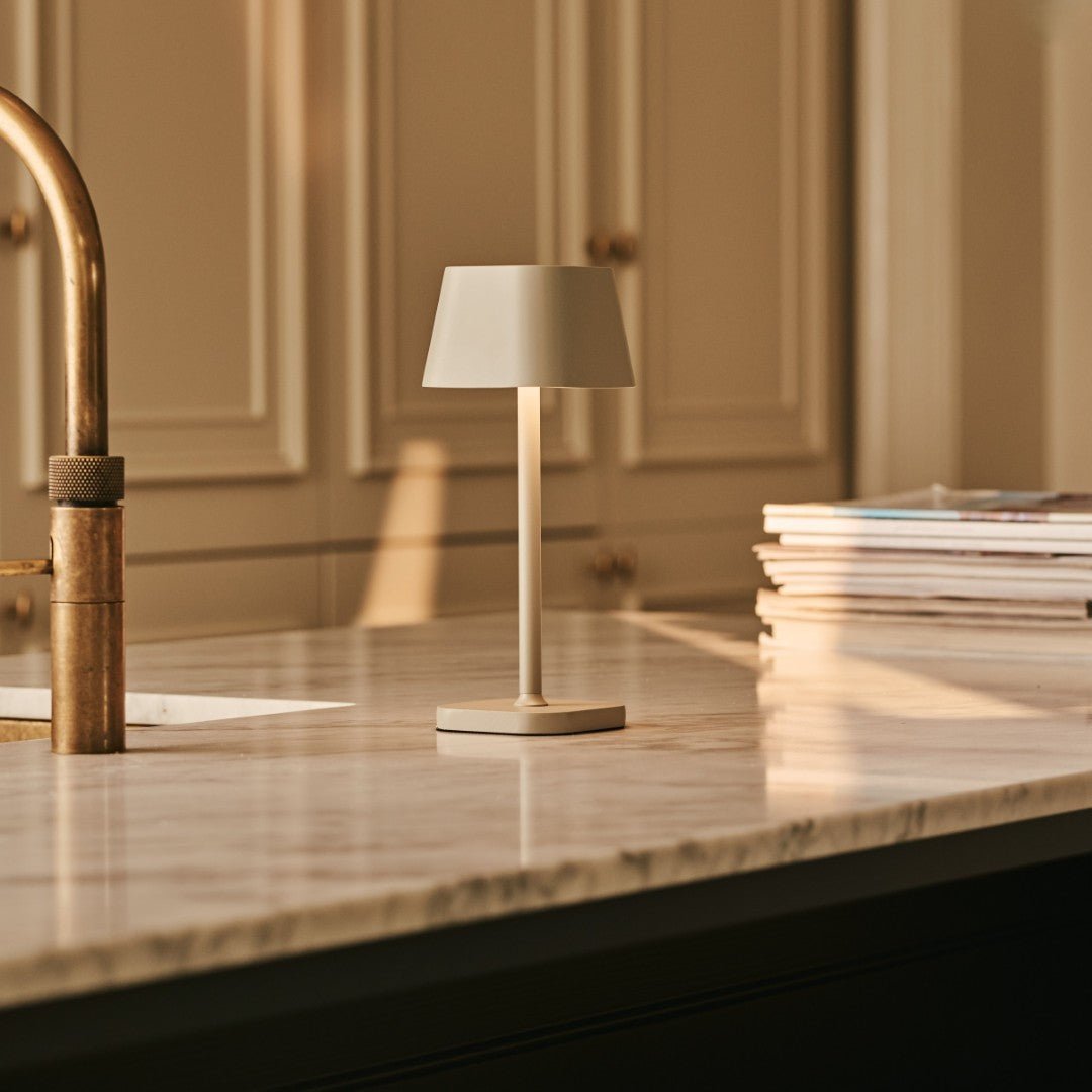 Ava Shadow Gray - Oplaadbare tafellamp | Stijlvol, draadloos en dimbaar Tavellio - Amsterdam