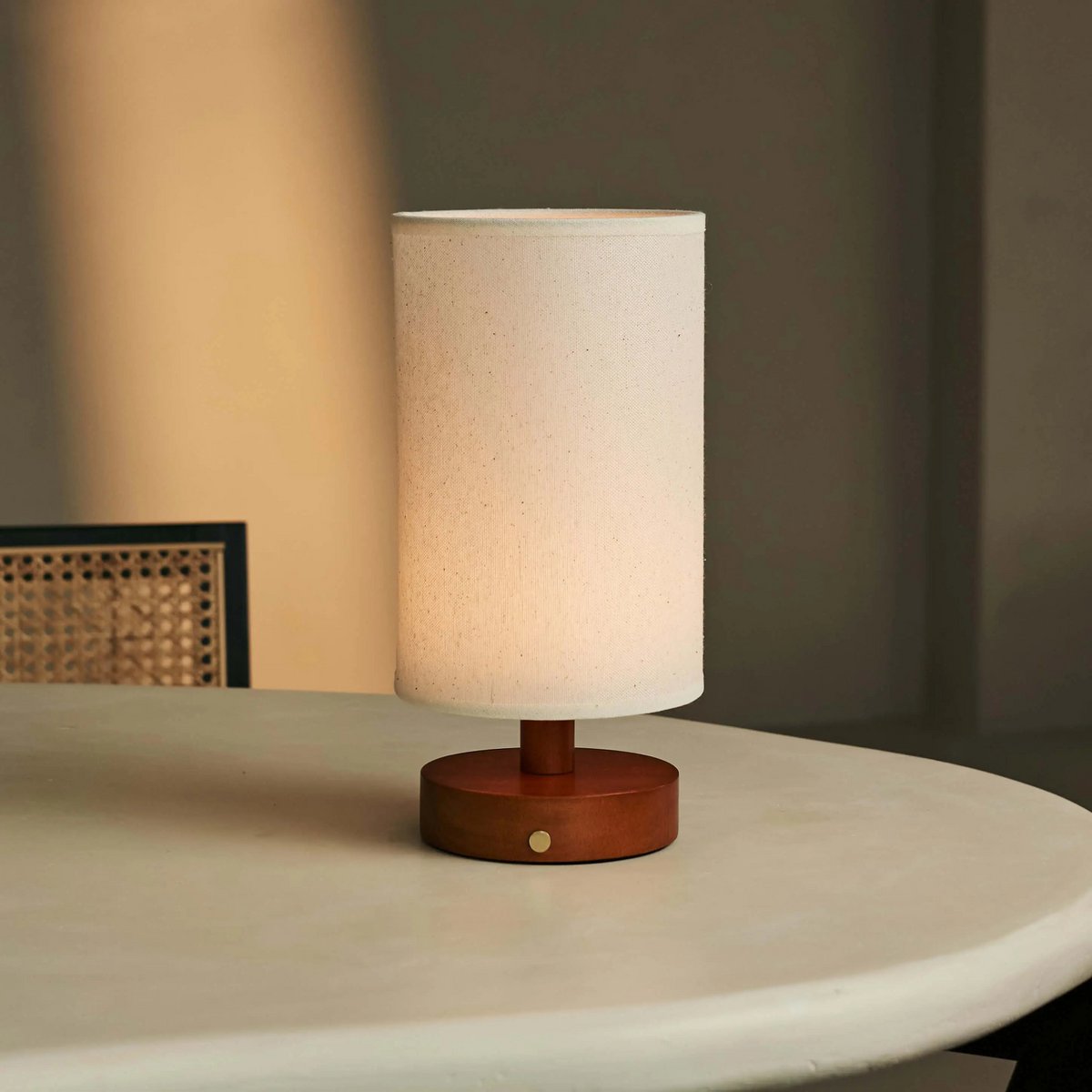 Ben Kastanjebruine houten tafellamp – Oplaadbaar, dimbaar, USB-C-voeding Tavellio - Amsterdam