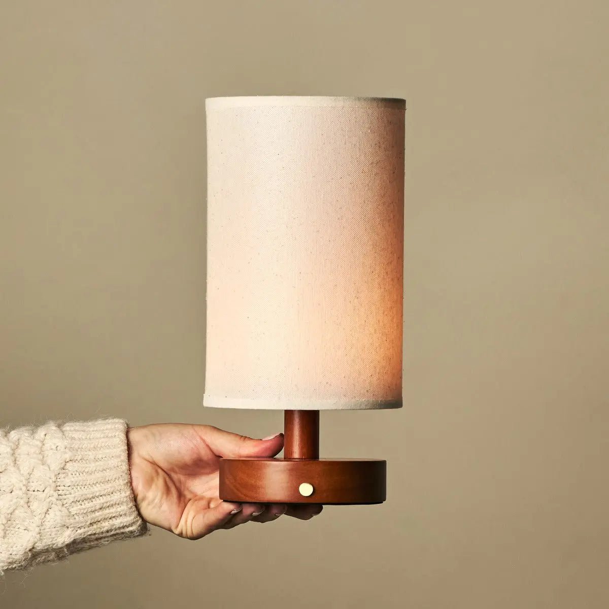 Ben Kastanjebruine houten tafellamp – Oplaadbaar, dimbaar, USB-C-voeding Tavellio - Amsterdam