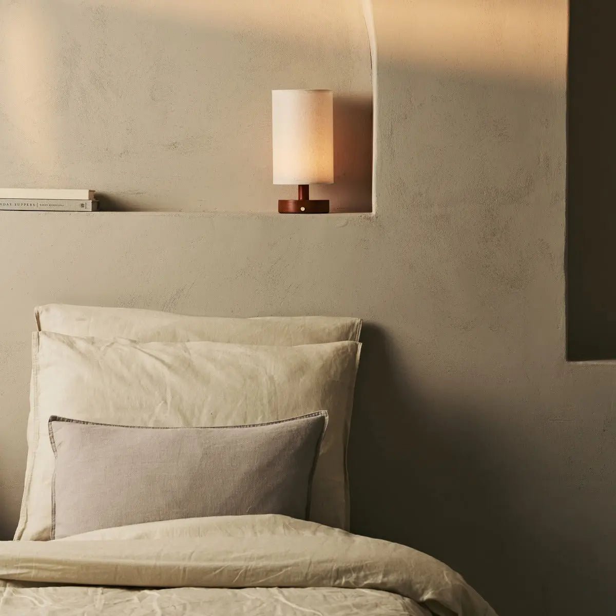 Ben Kastanjebruine houten tafellamp – Oplaadbaar, dimbaar, USB-C-voeding Tavellio - Amsterdam