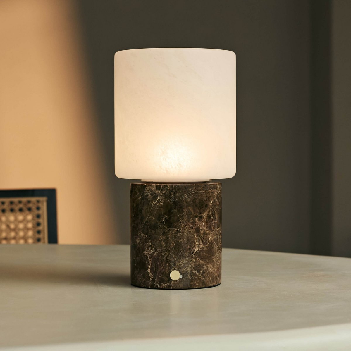 Cuyp Brown / Emperador Dark - Marble Laidable Table Lamp - Draadloos, USB -oplaadbaar en maximaal 100 uur looptijd Tavellio - Amsterdam