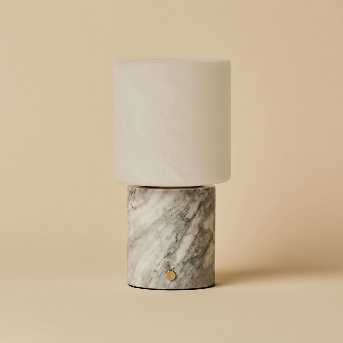 Cuyp White / Bianco Statuarietto - Marmeren oplaadbare tafellamp - draadloos, USB oplaadbaar en tot 100 uur runtime Tavellio - Amsterdam