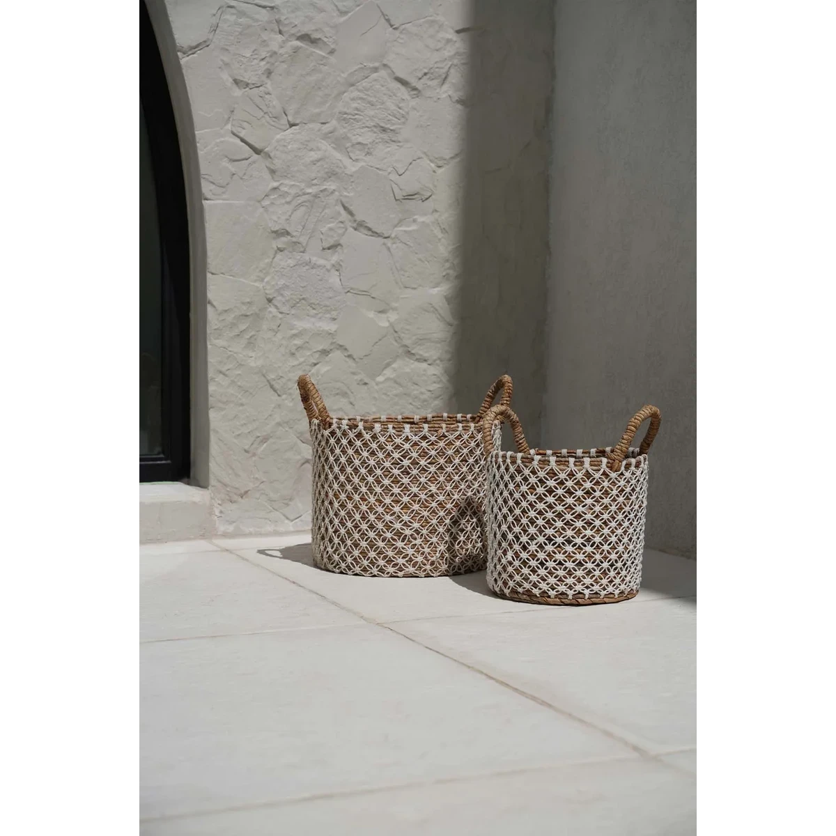 De gekruiste gestikte macrame -mand - l Bazar Bizar Living