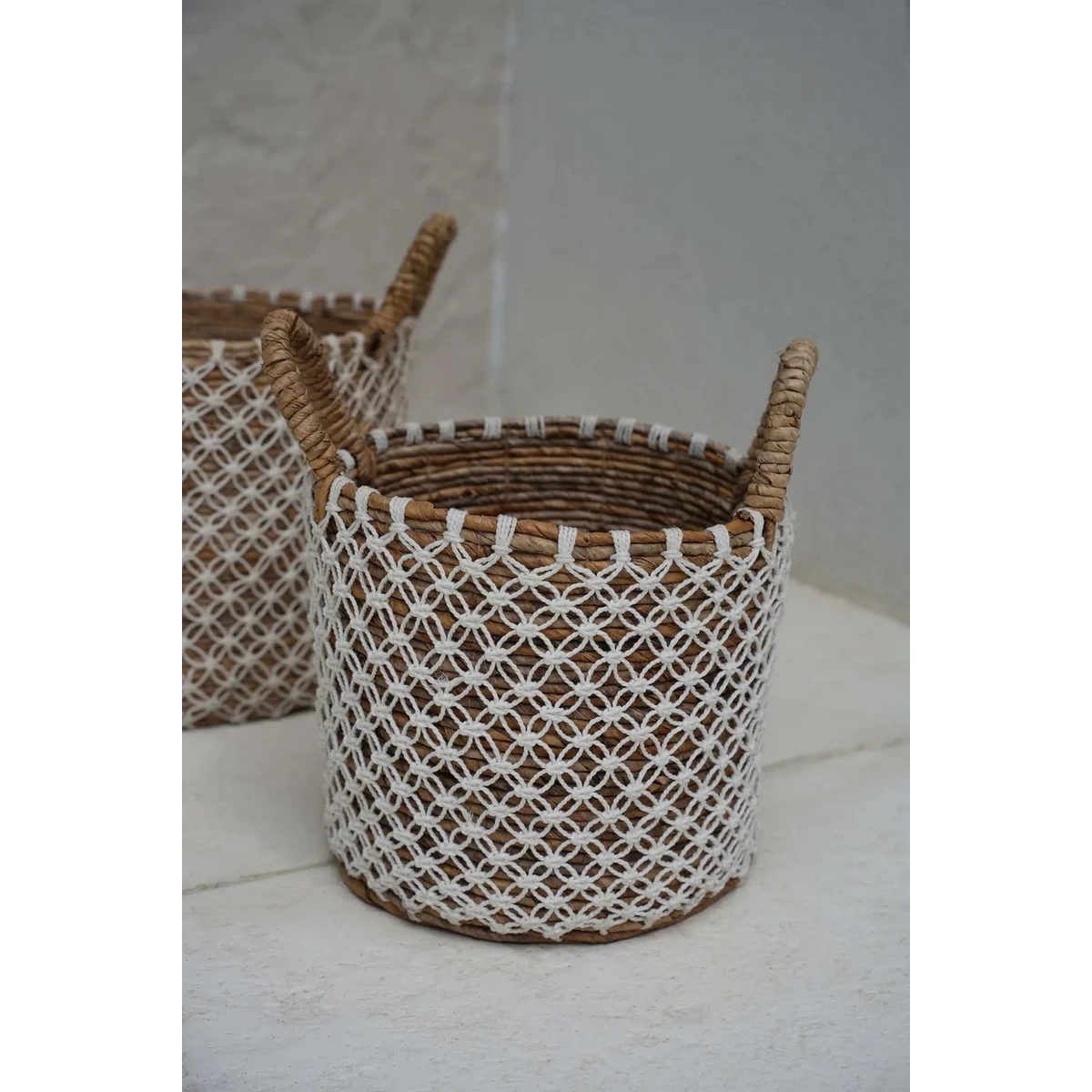 De gekruiste gestikte macrame -mand - s Bazar Bizar Living