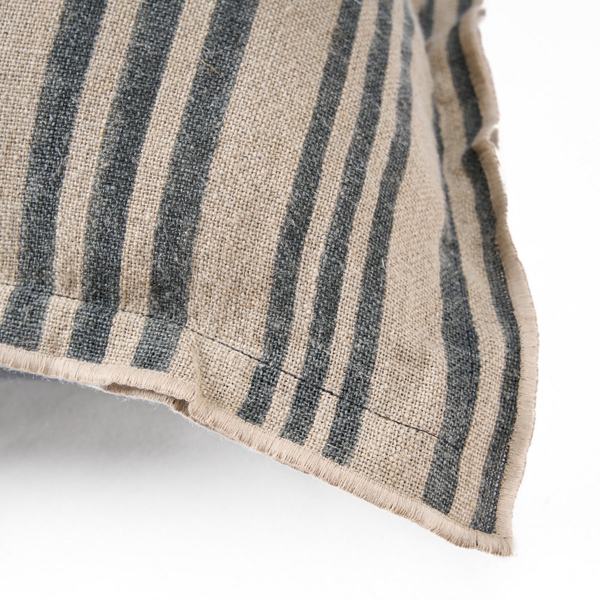 De Nordic Stripe Kussenhoes - Natuurlijk Zwart - 50x50 Bazar Bizar Living