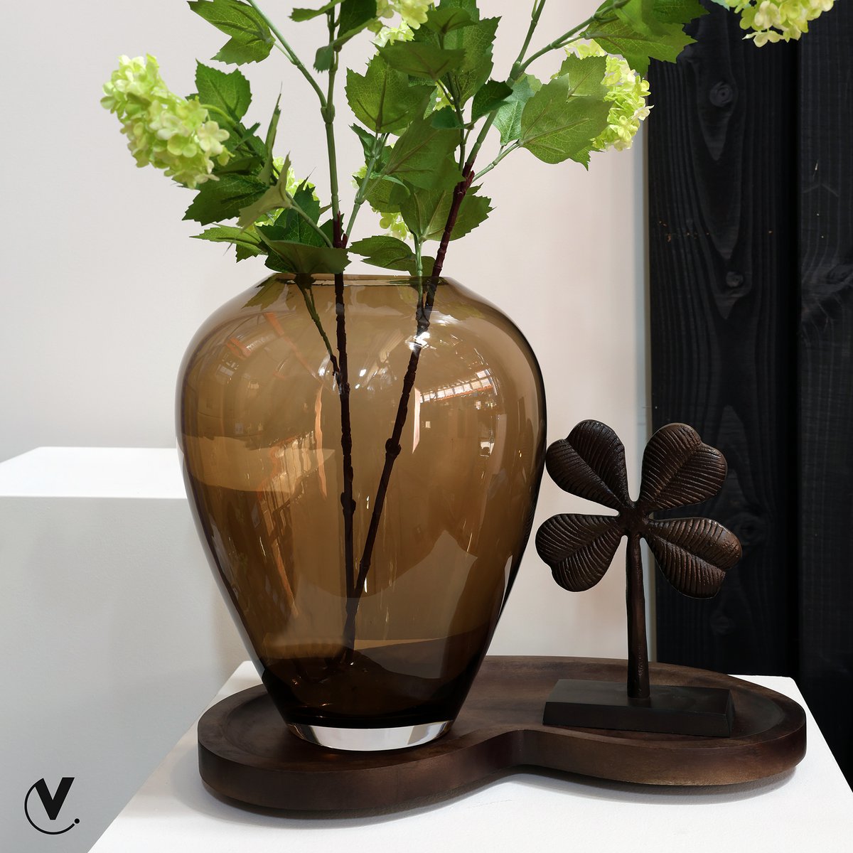 Dienblad - Villeta walnut Vase The World