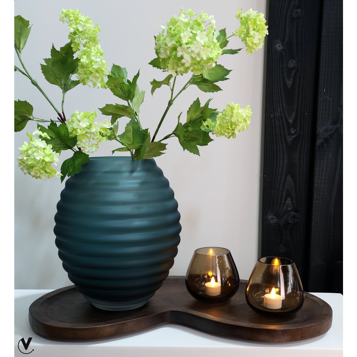 Dienblad - Villeta walnut Vase The World