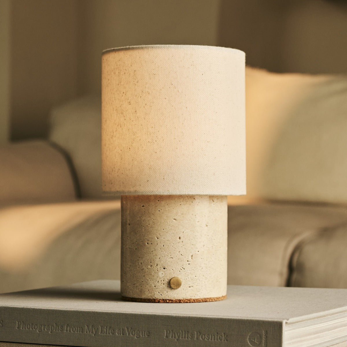 Dou Beige / Travertino Classico - Travertine oplaadbare tafellamp - draadloos, 3 lichte modi en met linnen verwisselbare lampenkap Tavellio - Amsterdam