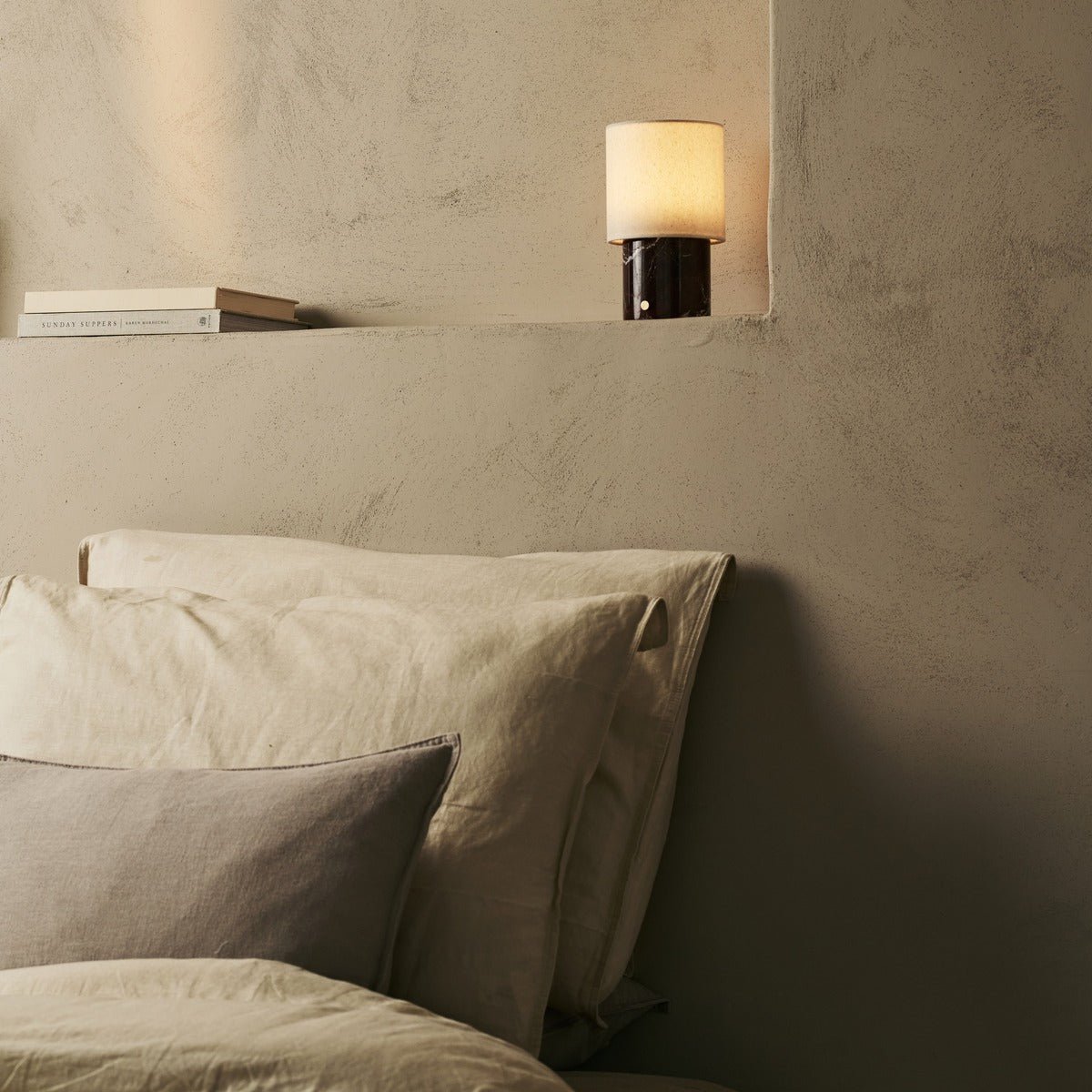 Dou Black / Nero Marquina - Marmeren oplaadbare tafellamp - draadloos, 3 lichte modi en met linnen verwisselbare lampenkap Tavellio - Amsterdam