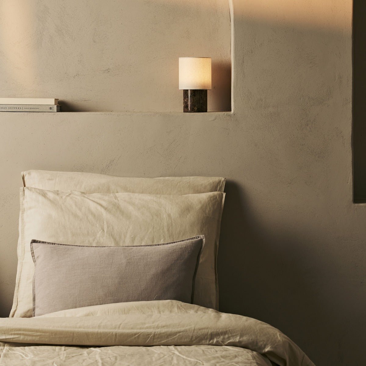 Dou Brown / Emperador Donker - Marble oplaadbare tafellamp - Draadloos, 3 lichte modi en met linnen verwisselbare lampenkap Tavellio - Amsterdam