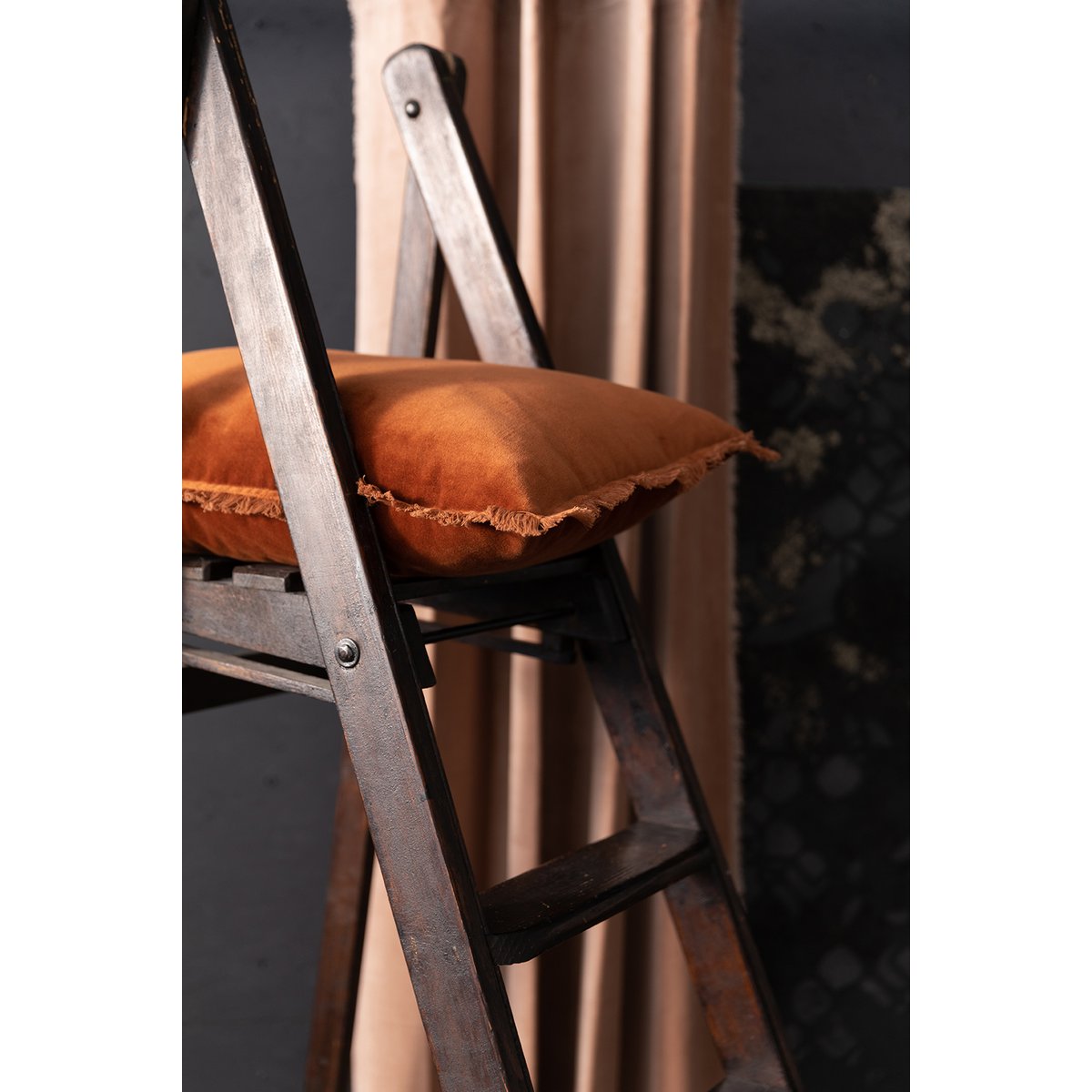 Effen kussen Fara Caramel 30 x 50 VIVARAISE